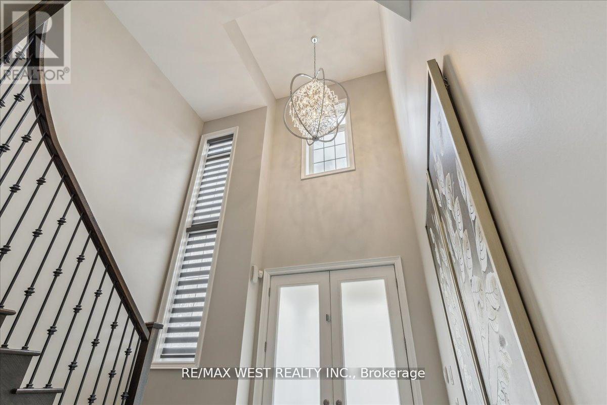 39 Condor Way, Vaughan, ON - Indoor Photo Showing Other Room