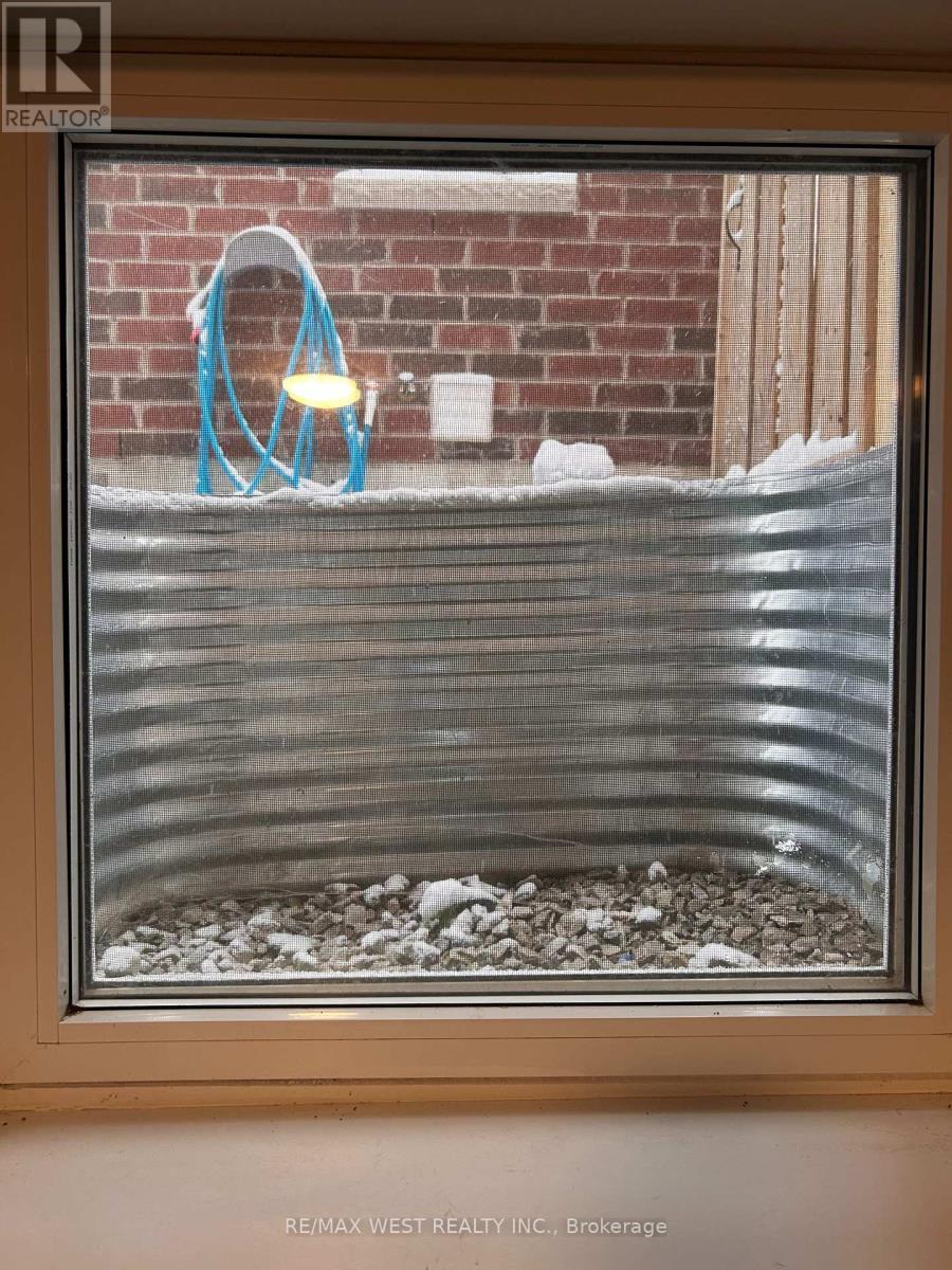 149 Sharpe Crescent, New Tecumseth, ON - Indoor Photo Showing Other Room