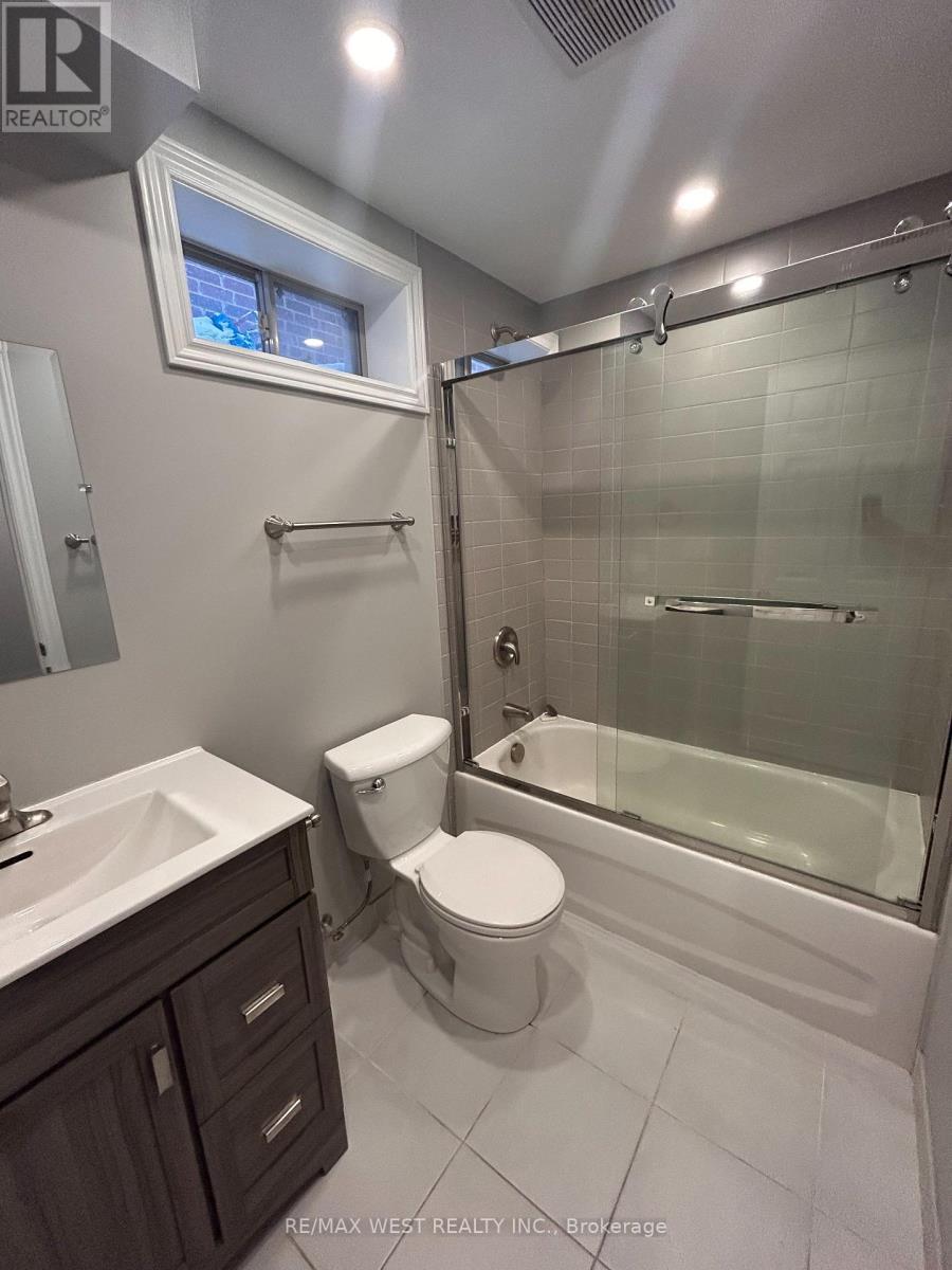 149 Sharpe Crescent, New Tecumseth, ON - Indoor Photo Showing Bathroom