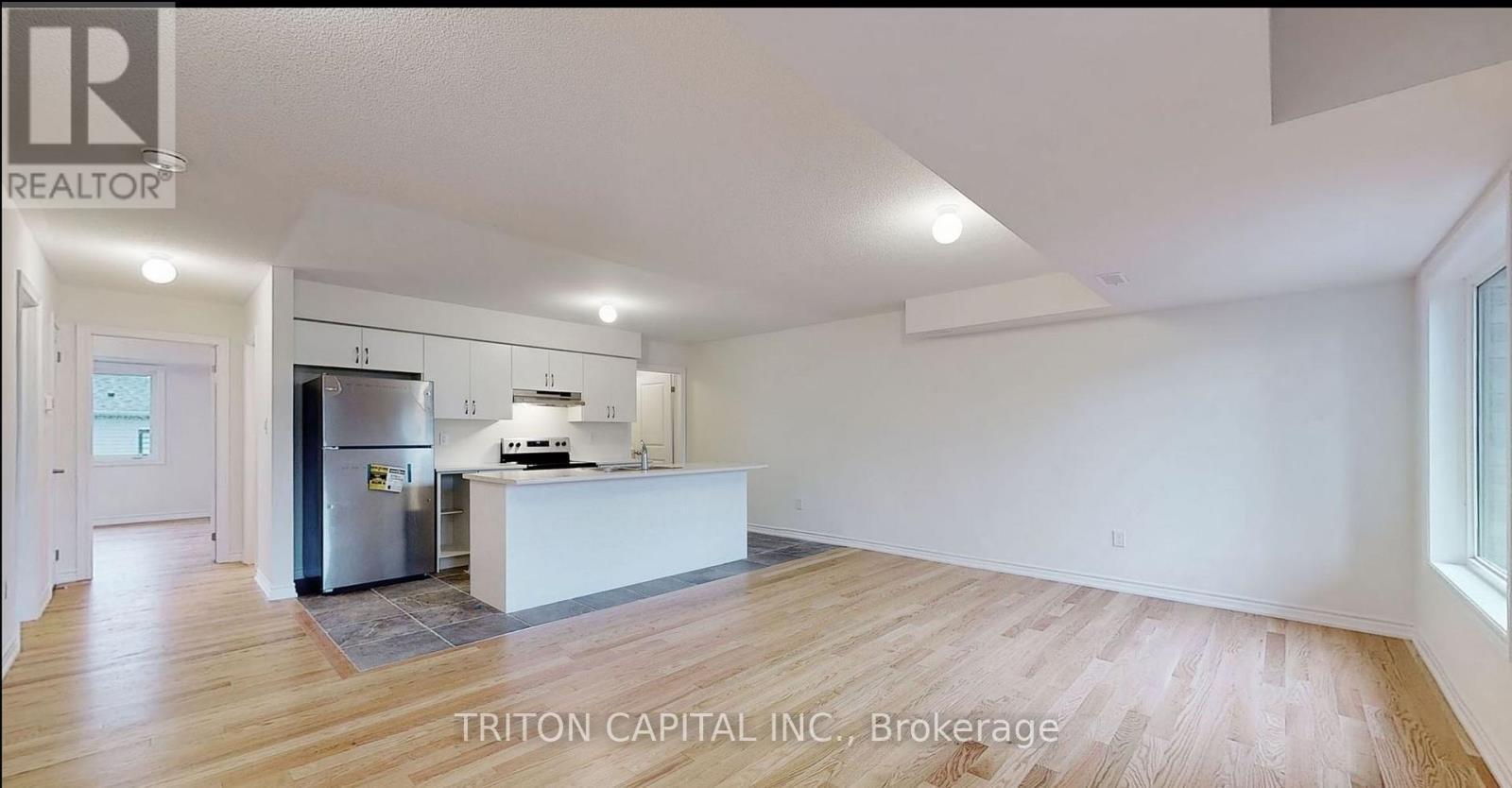 14 Bannister (Unit 1) Road, Barrie, ON - Indoor Photo Showing Kitchen