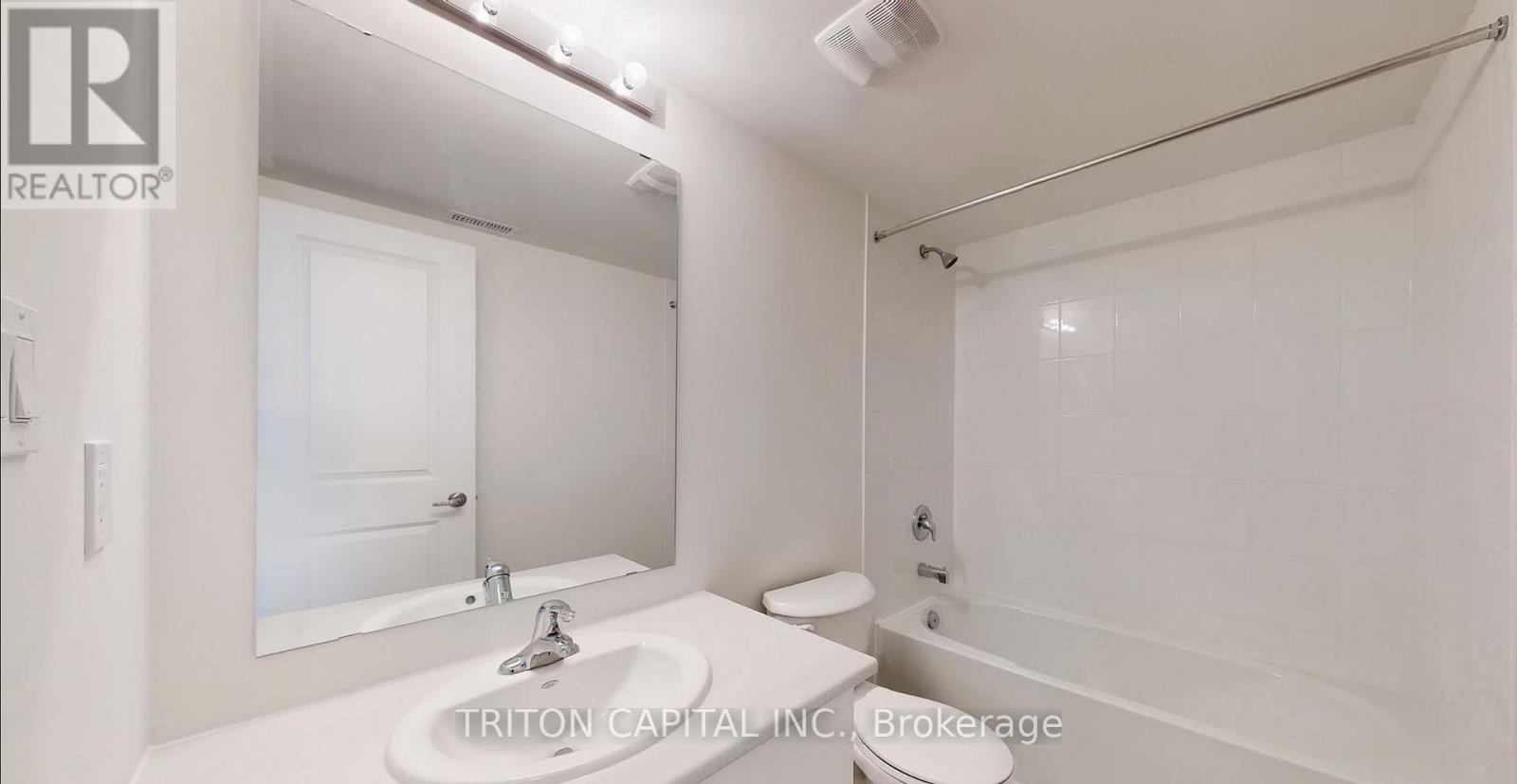 14 Bannister (Unit 1) Road, Barrie, ON - Indoor Photo Showing Bathroom