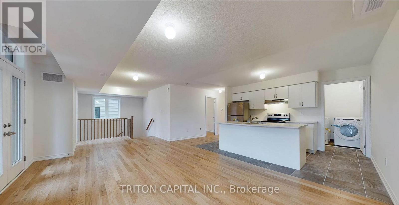 14 Bannister (Unit 1) Road, Barrie, ON - Indoor Photo Showing Kitchen