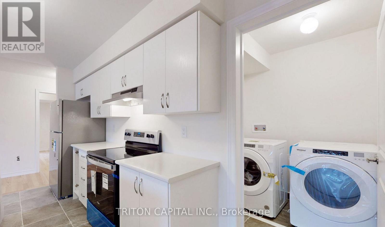 14 Bannister (Unit 1) Road, Barrie, ON - Indoor Photo Showing Laundry Room