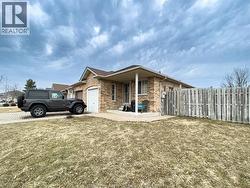1198 Highnoon Drive Unit# Lower unit Windsor, ON N9G 2X1