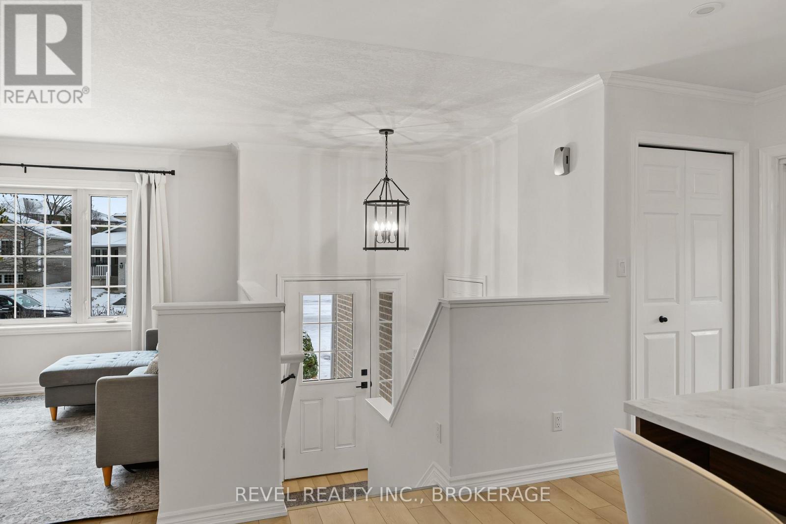 108 Islandview Drive, Loyalist (Amherstview), ON - Indoor Photo Showing Other Room