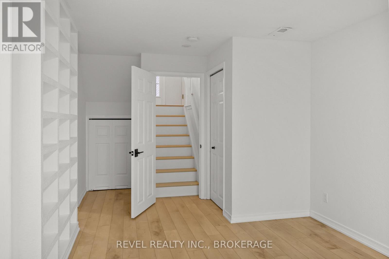 108 Islandview Drive, Loyalist (Amherstview), ON - Indoor Photo Showing Other Room