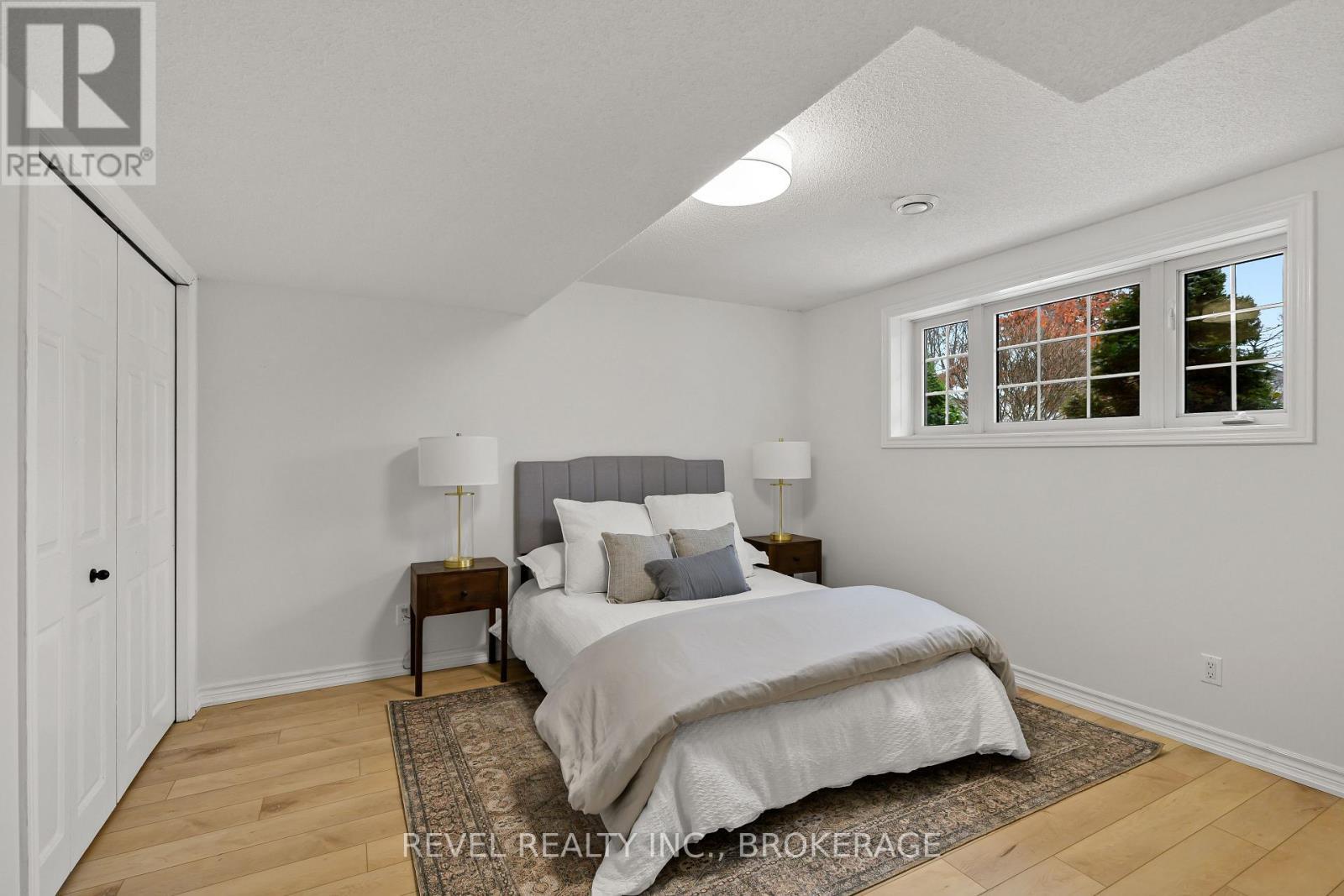 108 Islandview Drive, Loyalist (Amherstview), ON - Indoor Photo Showing Bedroom