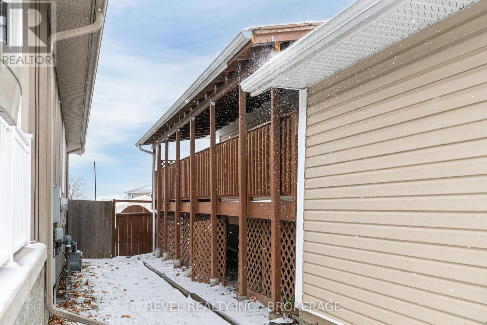 108 Islandview Drive, Loyalist (Amherstview), ON - Outdoor With Exterior