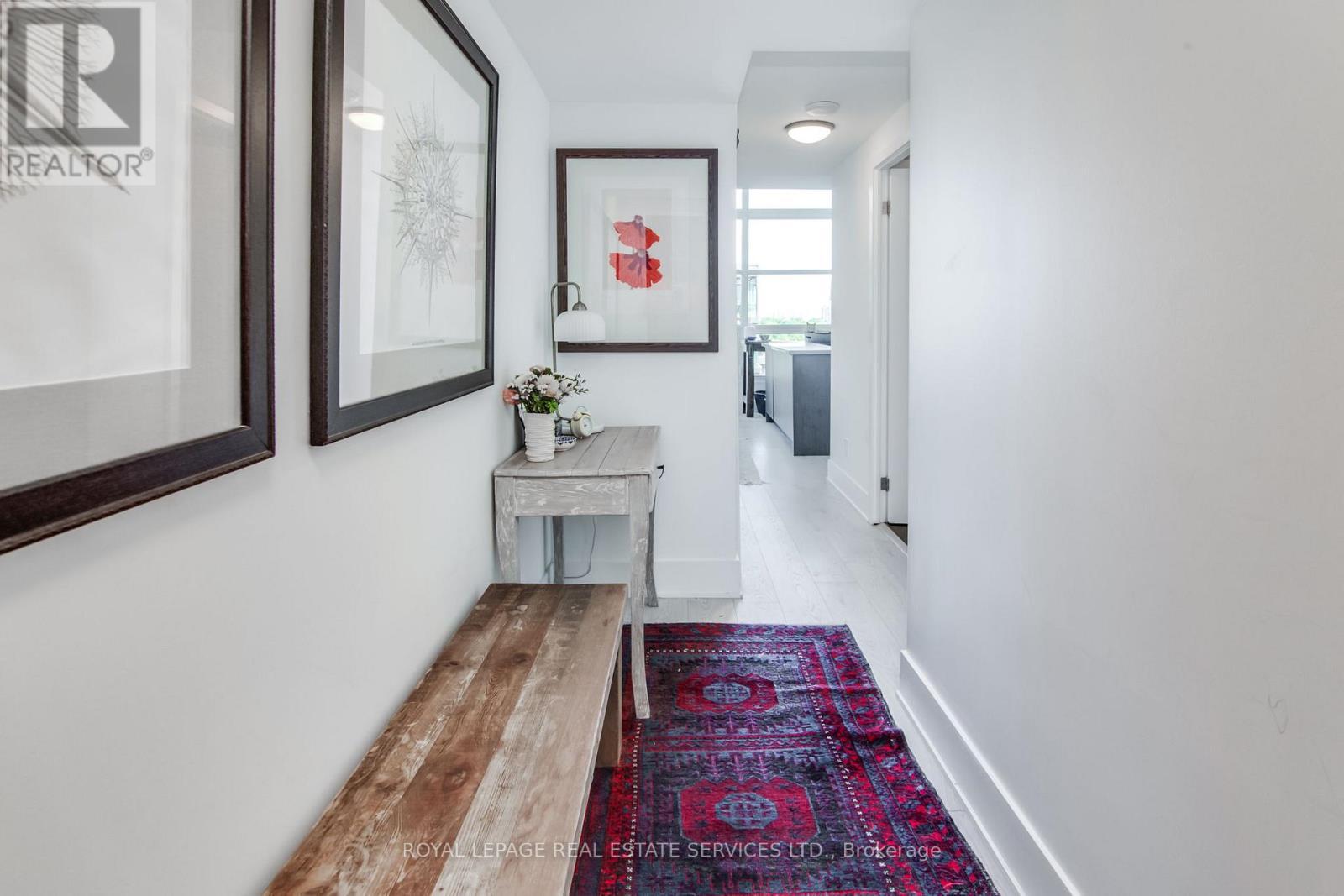 906 - 111 St Clair Avenue W, Toronto, ON - Indoor Photo Showing Other Room