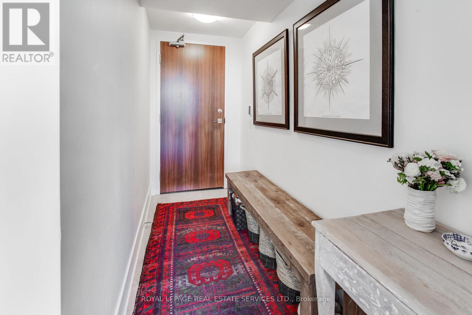 906 - 111 St Clair Avenue W, Toronto, ON - Indoor Photo Showing Other Room