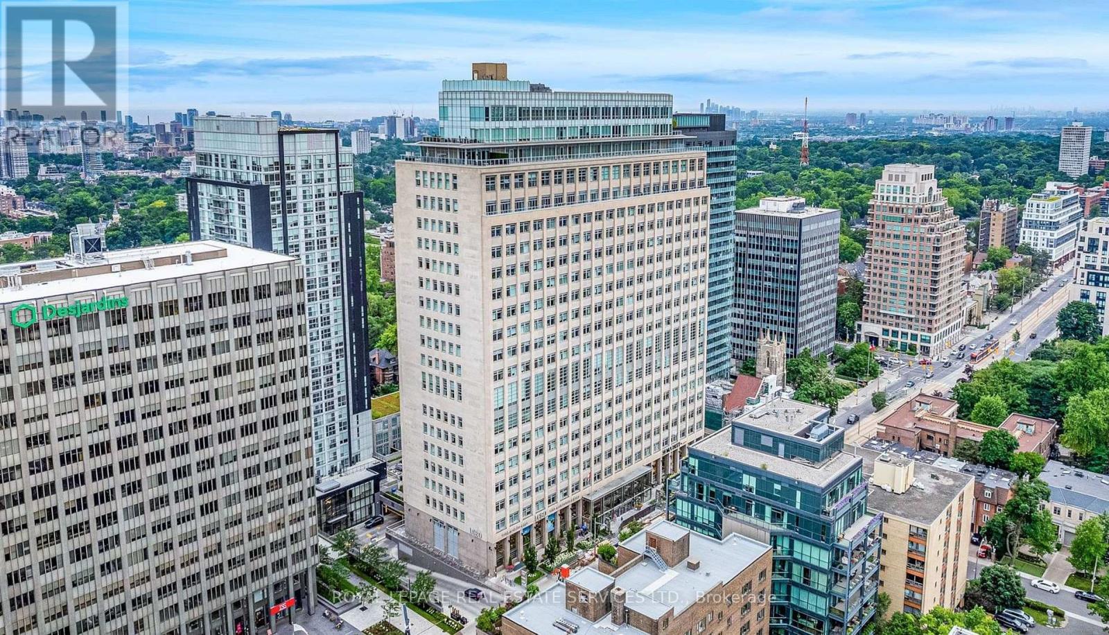 906 - 111 St Clair Avenue W, Toronto, ON - Outdoor With Facade