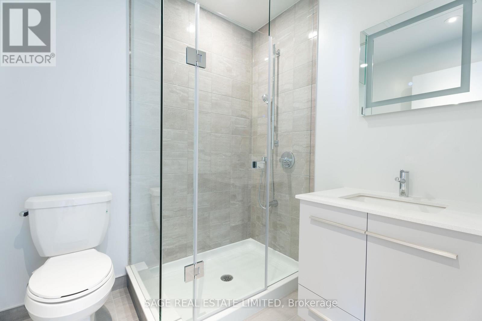 2903 - 8 Cumberland Street, Toronto, ON - Indoor Photo Showing Bathroom