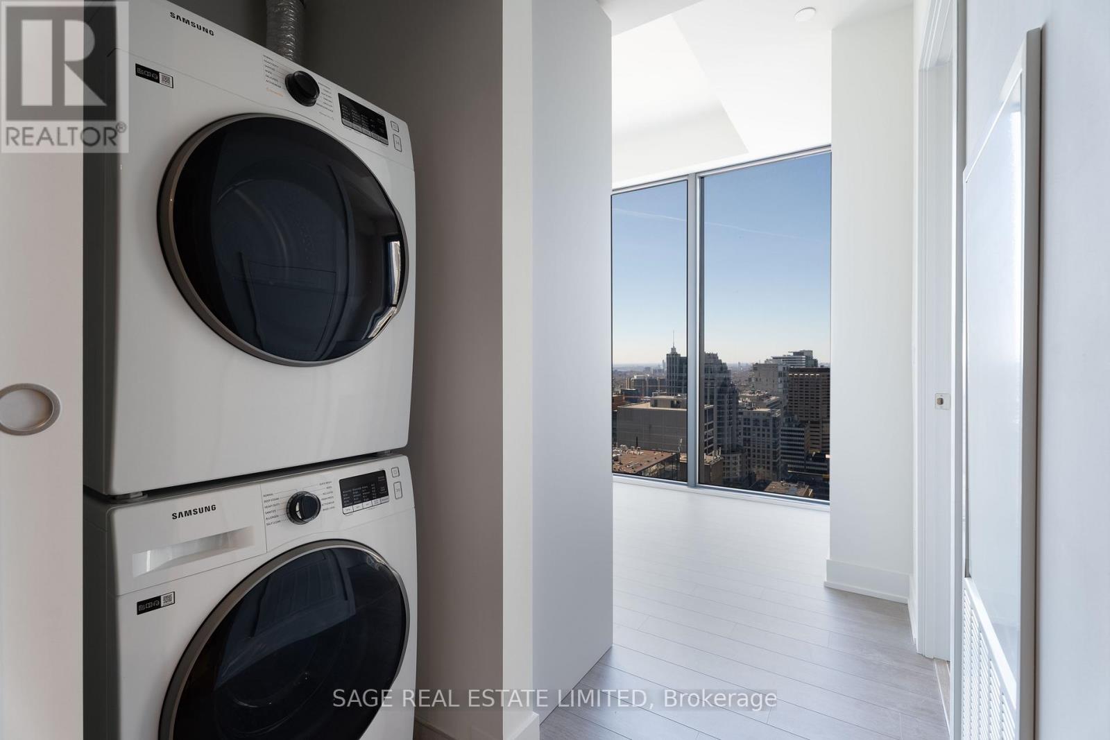 2903 - 8 Cumberland Street, Toronto, ON - Indoor Photo Showing Laundry Room