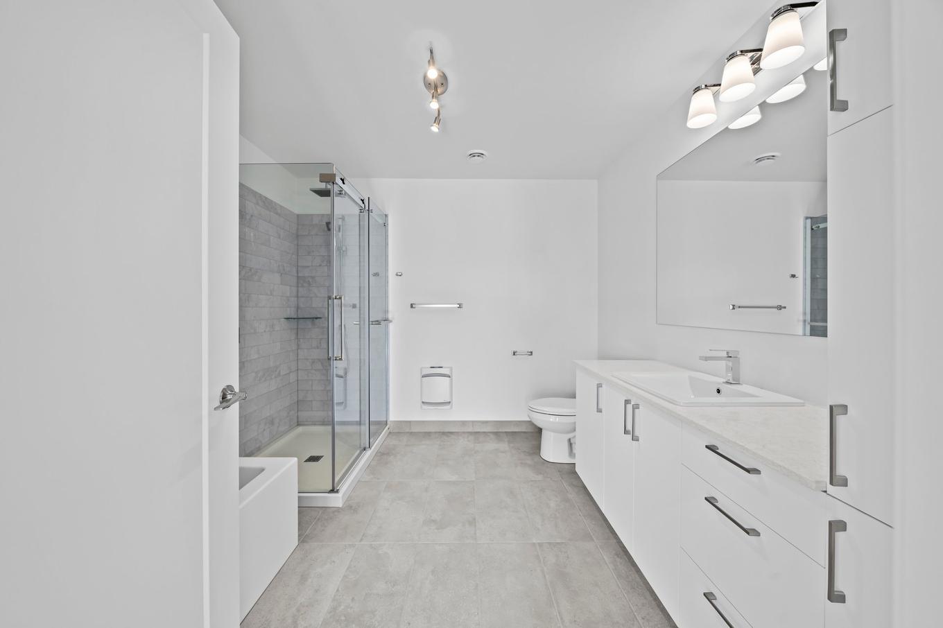 Bathroom - 201-5961 Boul. René-Lévesque, Sherbrooke (Brompton/Rock Forest/Saint-Élie/Deauville), QC - Indoor Photo Showing Bathroom