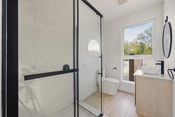 Ensuite bathroom -
