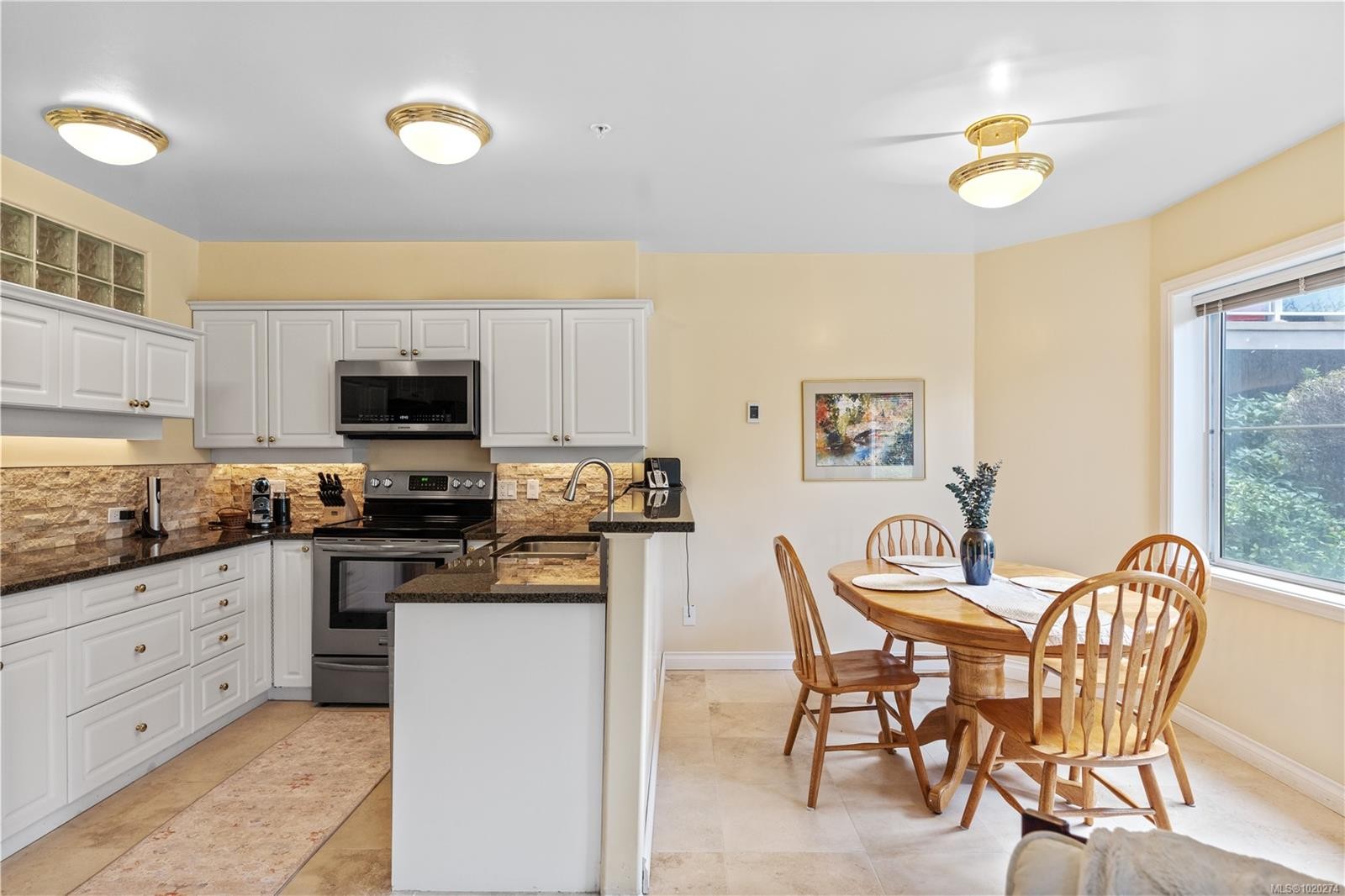 102-405 Quebec St, Victoria, BC - Indoor Photo Showing Other Room