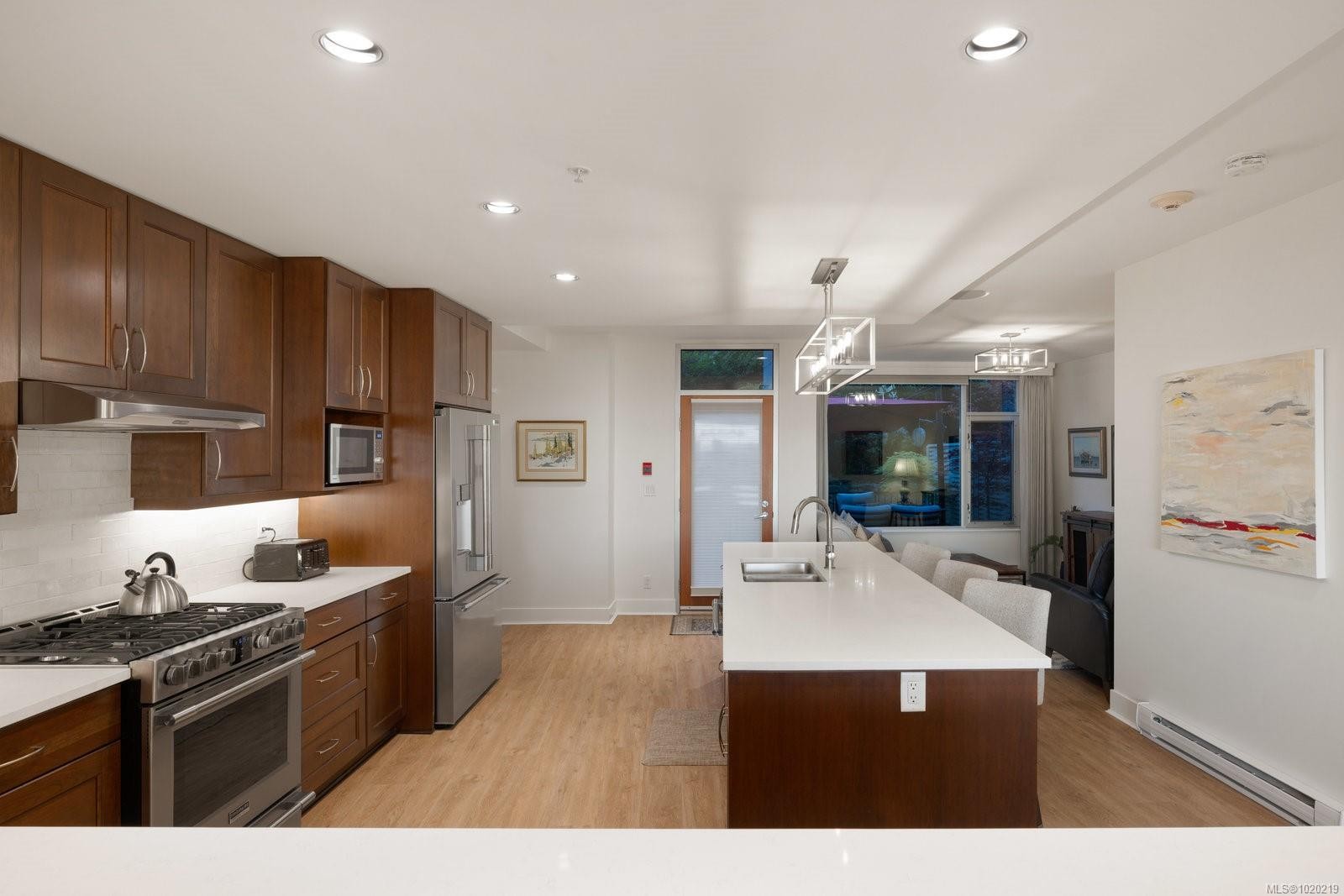 5322 Sayward Hill Cres, Saanich, BC