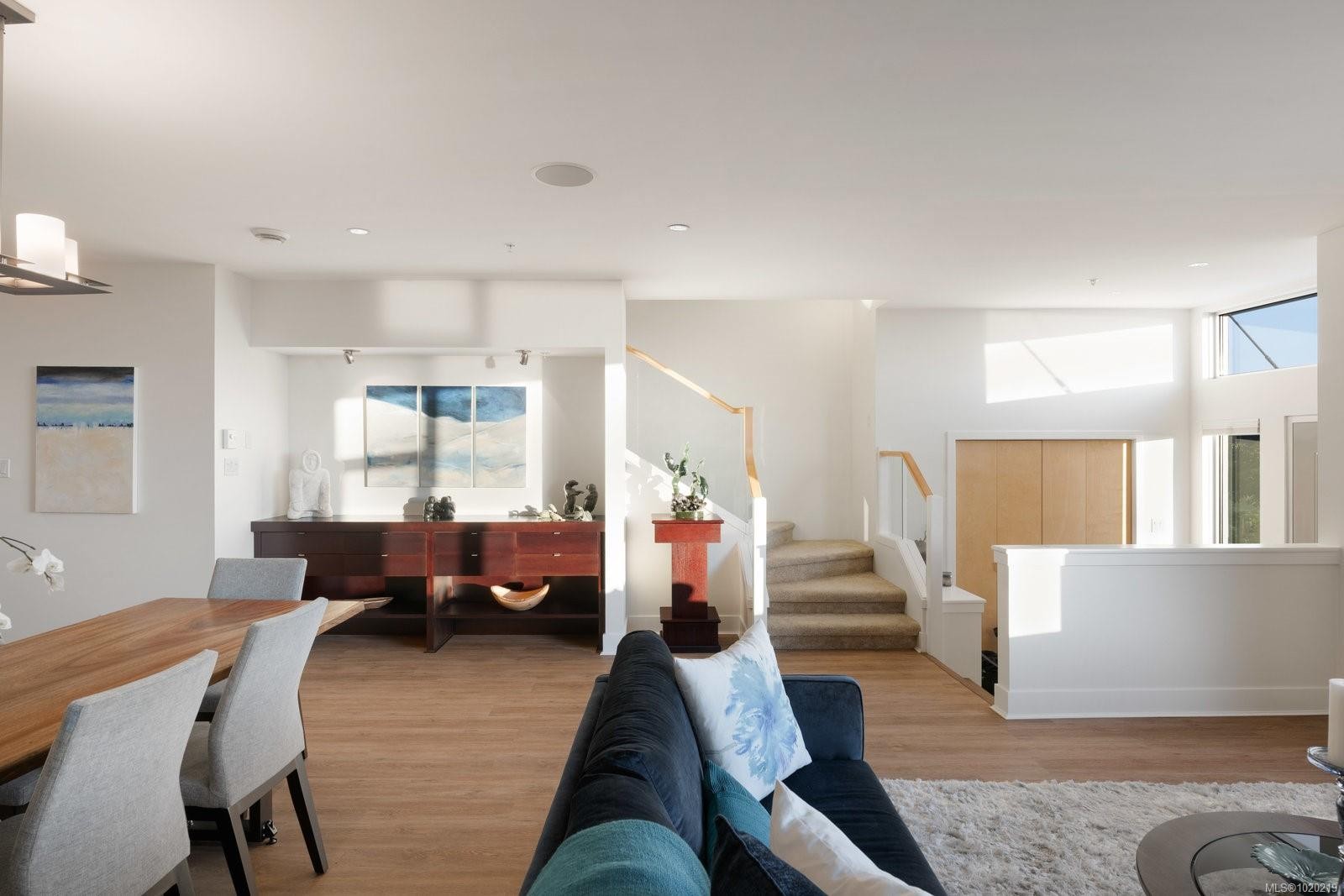 5322 Sayward Hill Cres, Saanich, BC