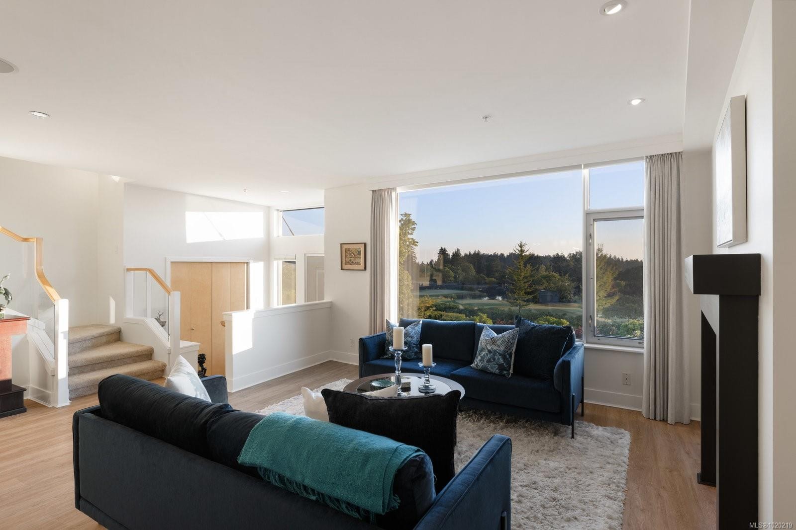 5322 Sayward Hill Cres, Saanich, BC