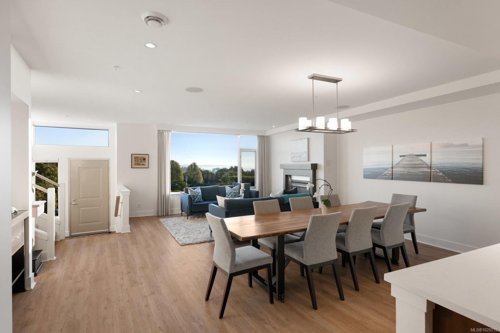 5322 Sayward Hill Cres, Saanich, BC