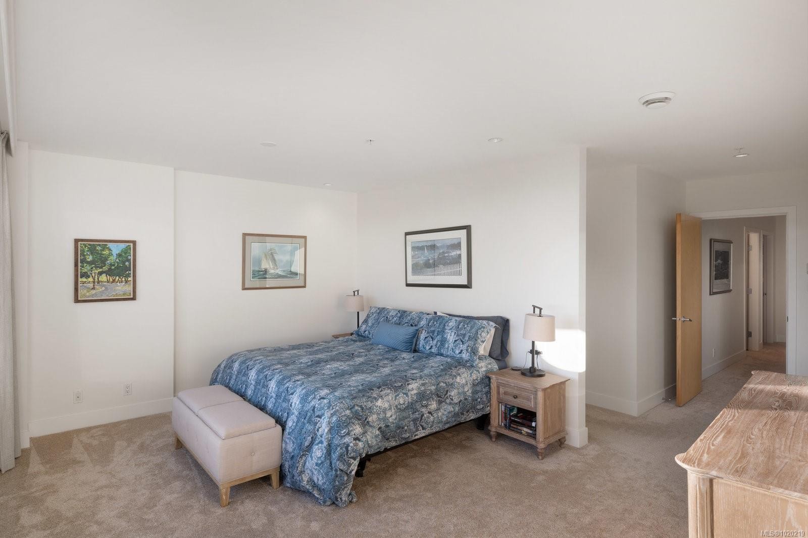 5322 Sayward Hill Cres, Saanich, BC