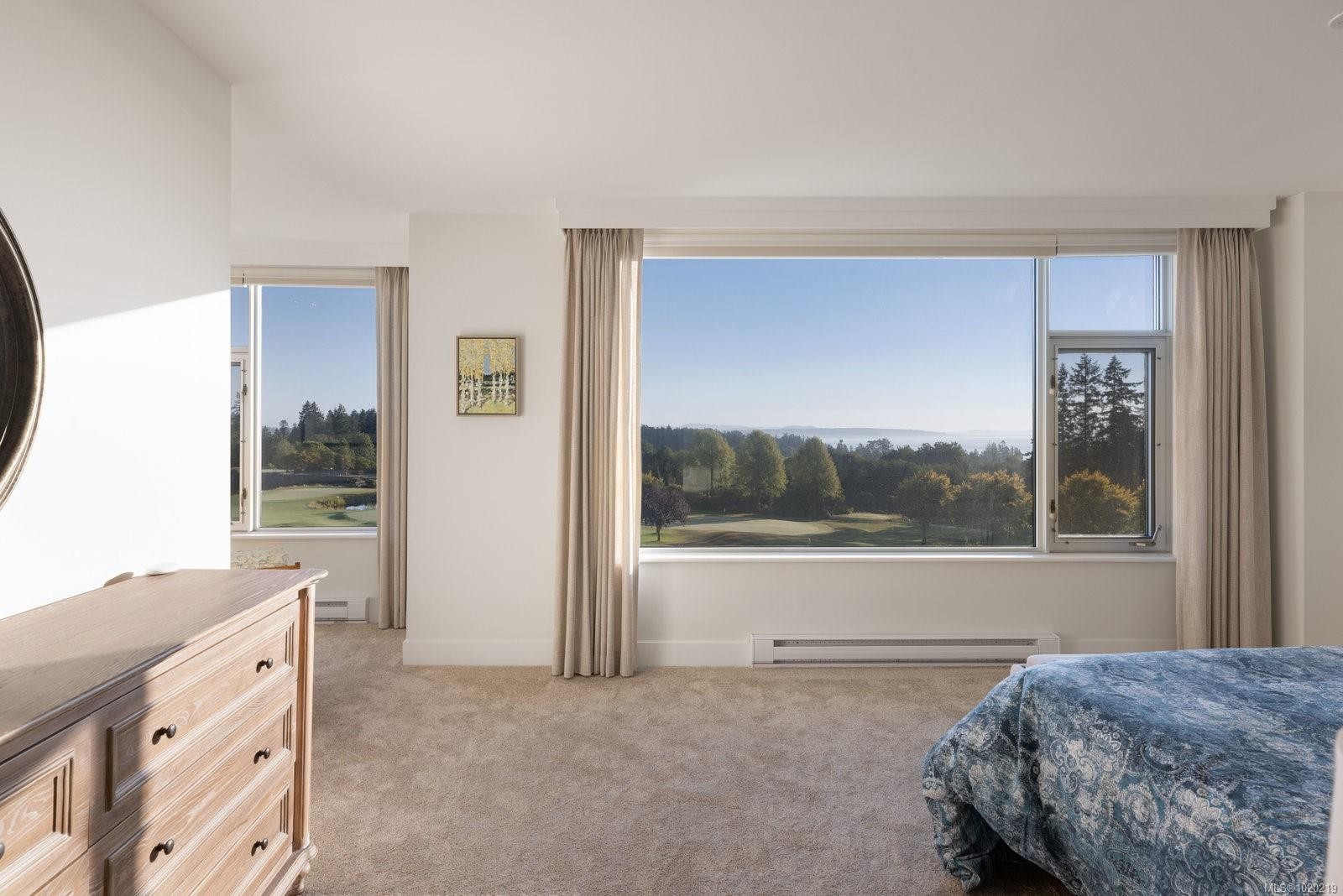 5322 Sayward Hill Cres, Saanich, BC