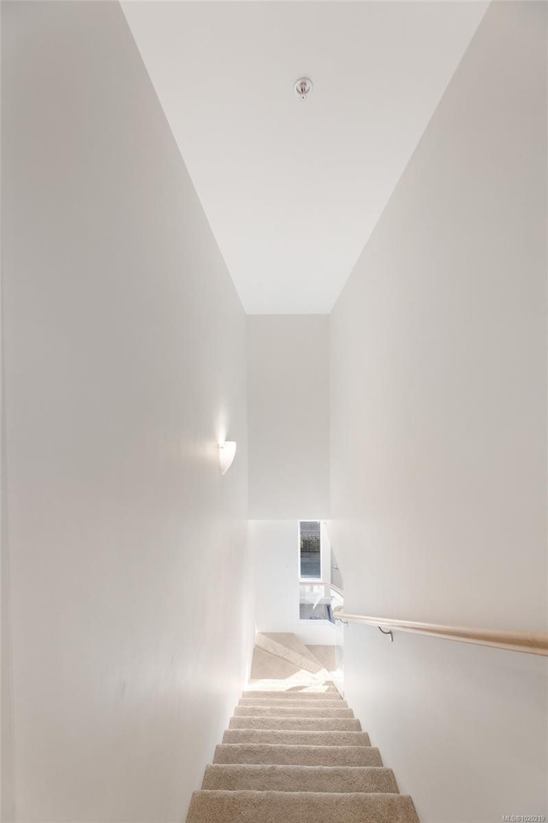 5322 Sayward Hill Cres, Saanich, BC