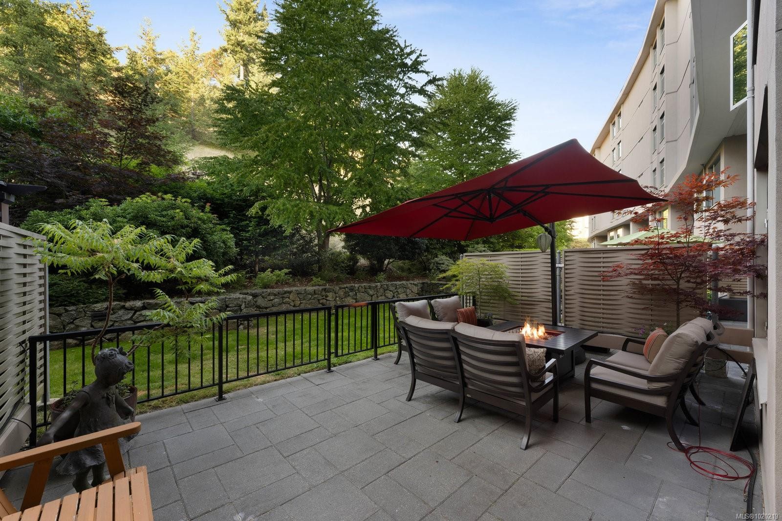 5322 Sayward Hill Cres, Saanich, BC