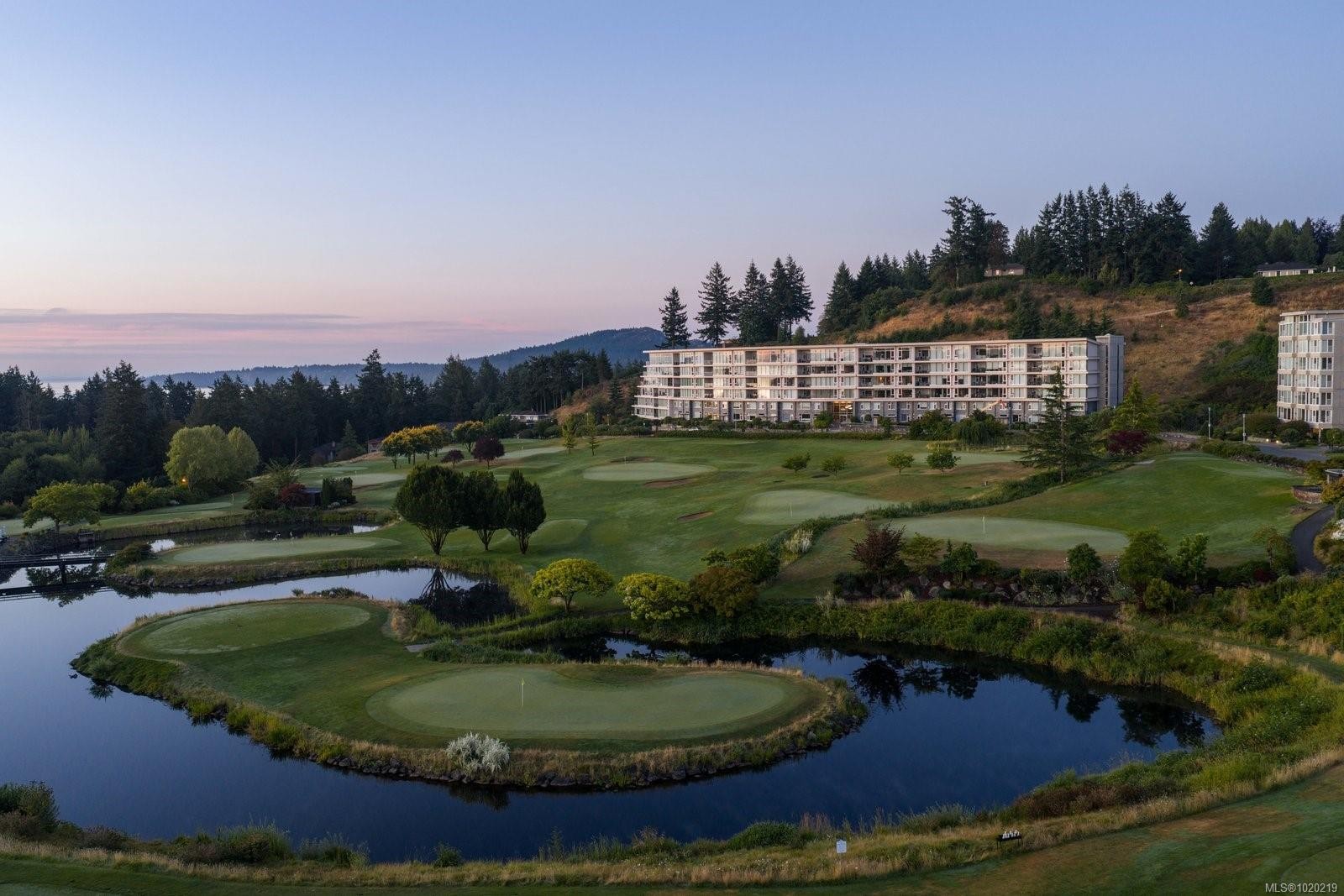 5322 Sayward Hill Cres, Saanich, BC