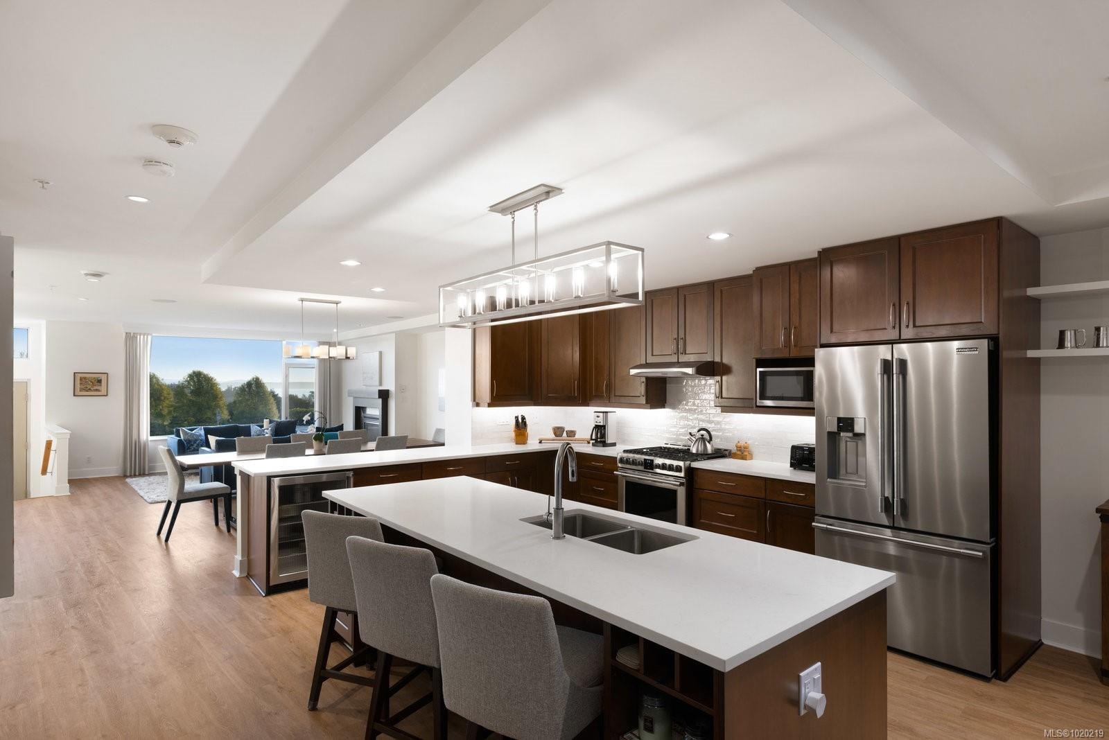 5322 Sayward Hill Cres, Saanich, BC