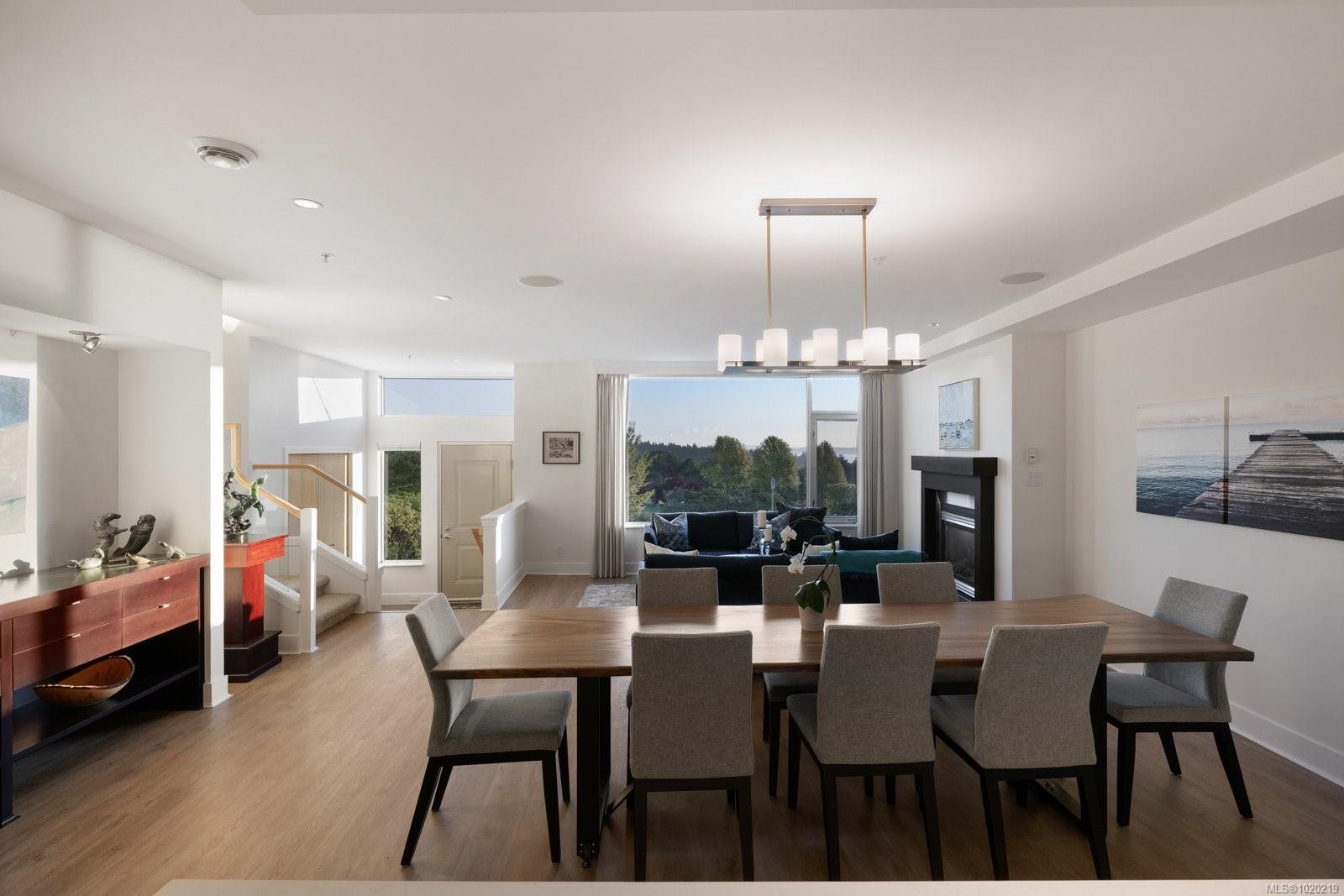 5322 Sayward Hill Cres, Saanich, BC