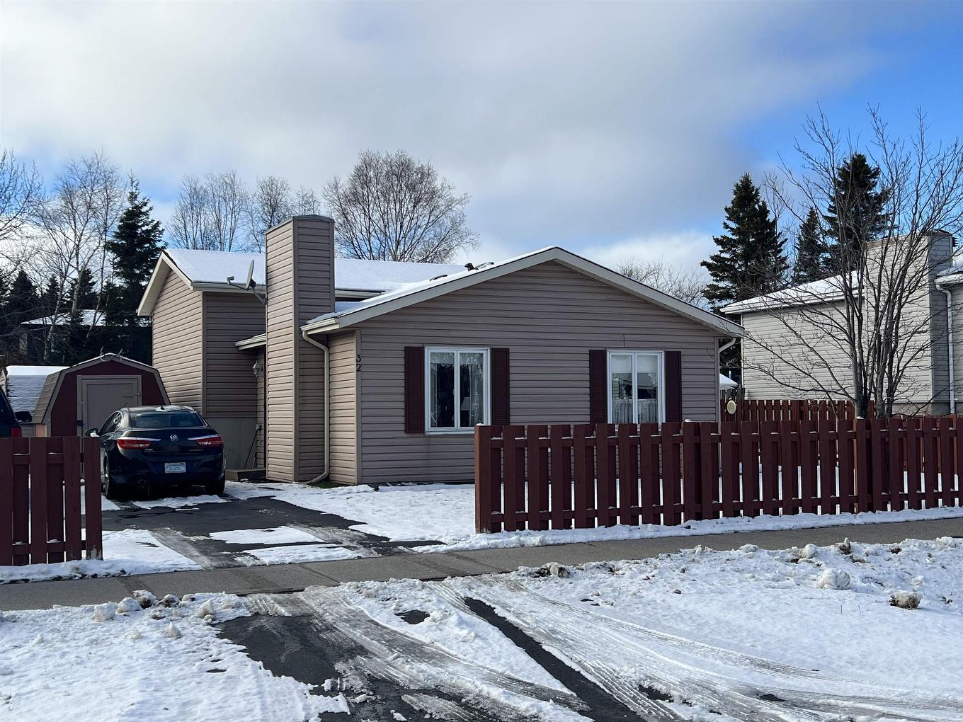 32 Hemlo Drive, Marathon, ON - Outdoor