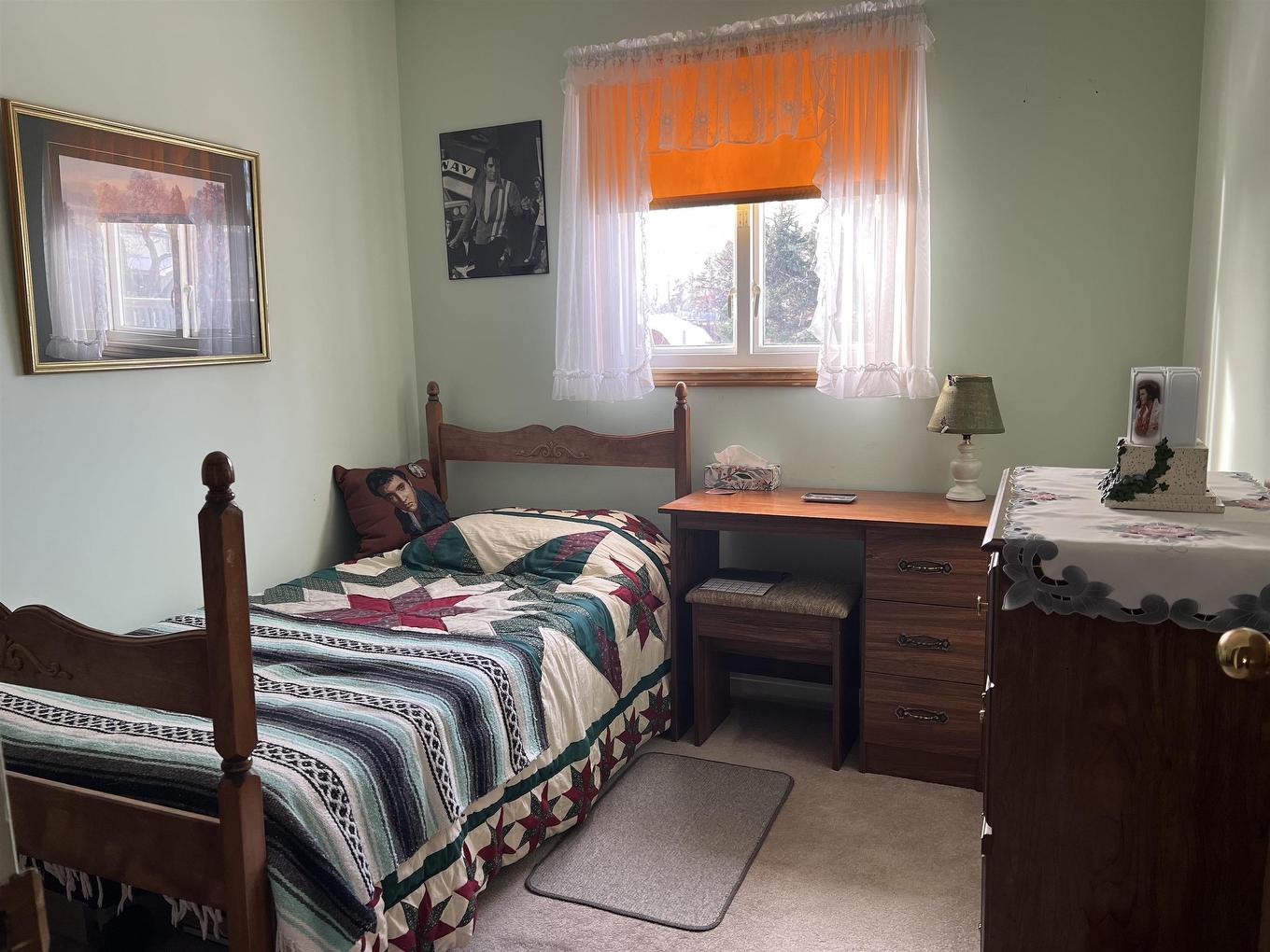 32 Hemlo Drive, Marathon, ON - Indoor Photo Showing Bedroom