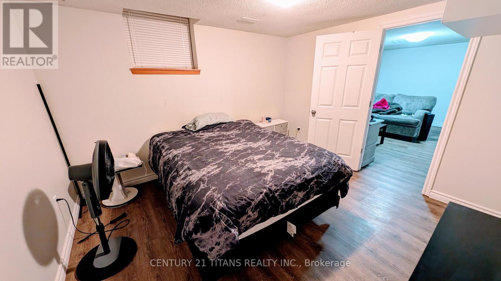 853 Crowells Street, Oshawa, ON - Indoor Photo Showing Bedroom