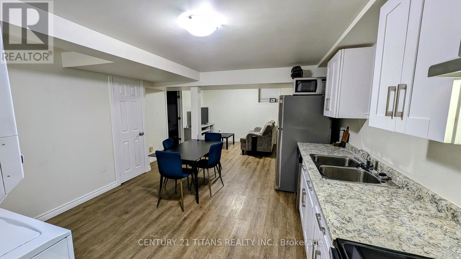 853 Crowells Street, Oshawa, ON - Indoor