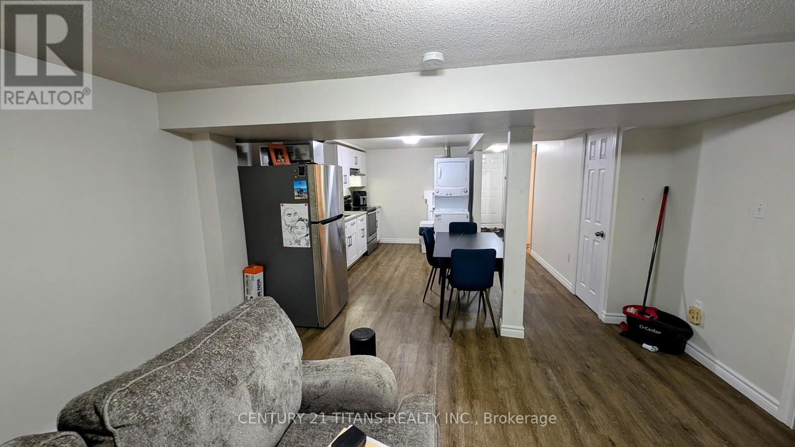 853 Crowells Street, Oshawa, ON - Indoor