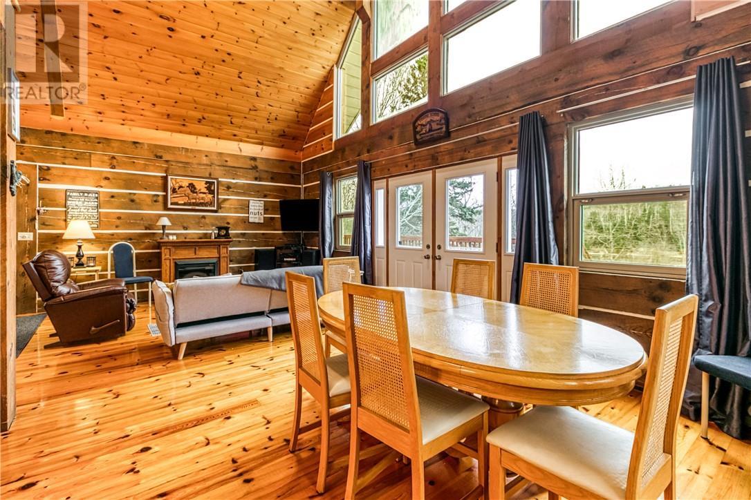 55 Brouse Road, Massey, ON - Indoor Photo Showing Dining Room