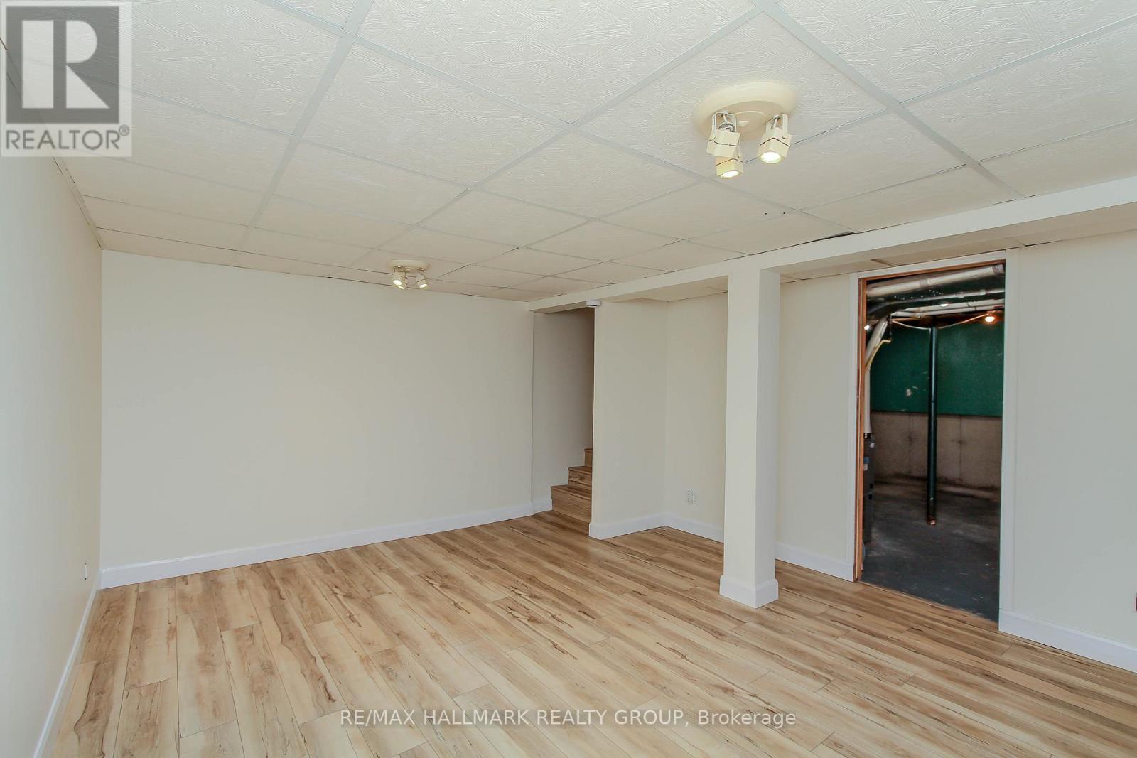 1800 Stonehenge Crescent, Ottawa, ON - Indoor Photo Showing Other Room