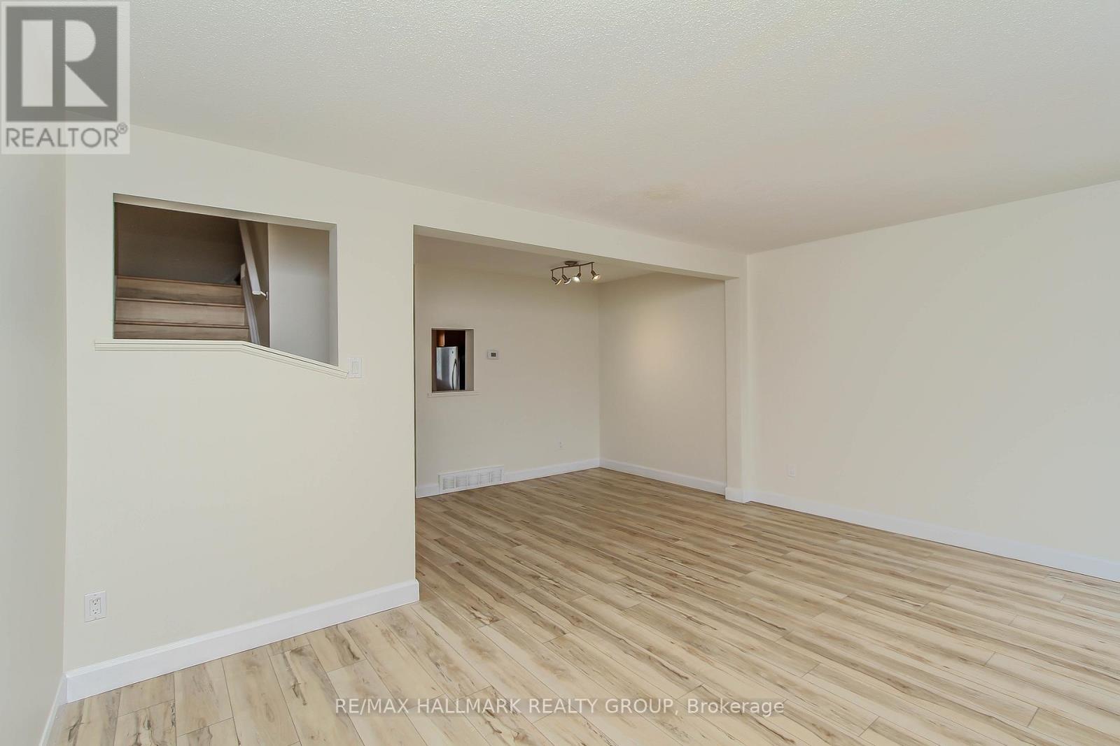 1800 Stonehenge Crescent, Ottawa, ON - Indoor Photo Showing Other Room