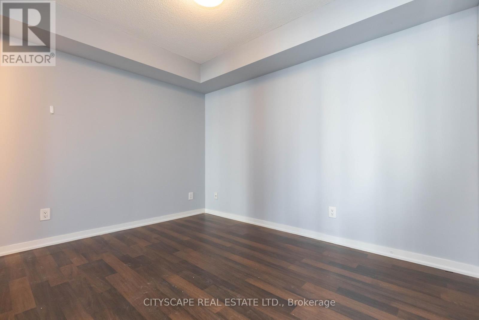 1525 - 38 Joe Shuster Way, Toronto, ON - Indoor Photo Showing Other Room