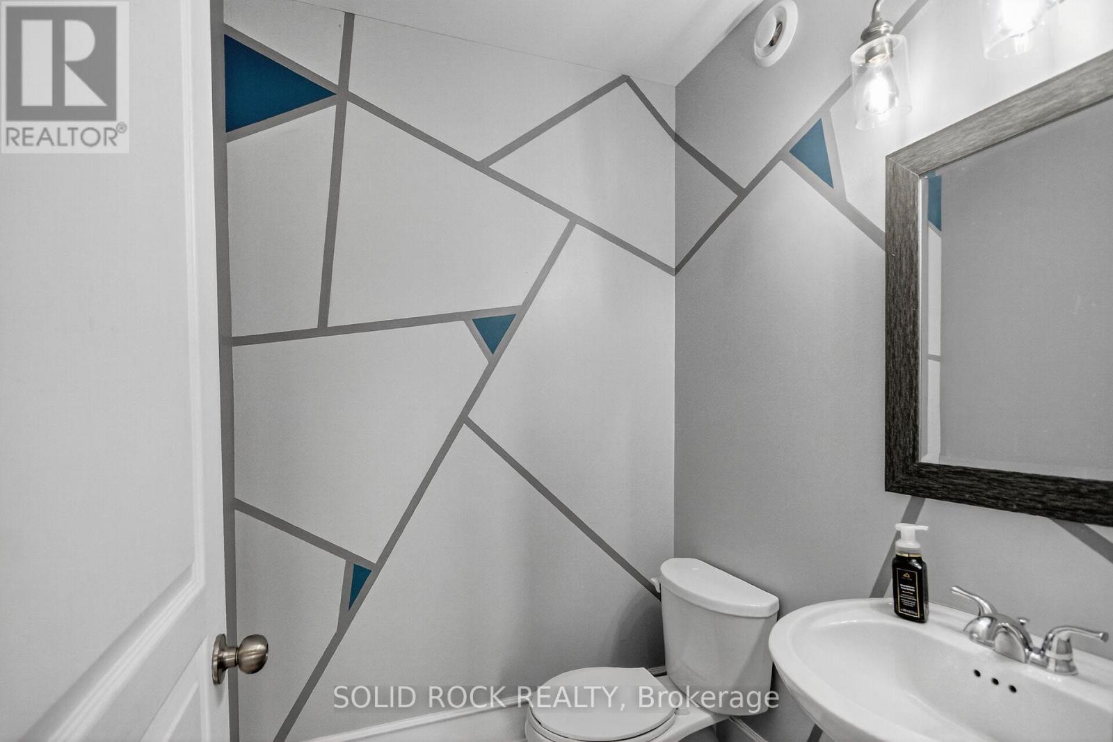 118 Wilhelmina Place, Ottawa, ON - Indoor Photo Showing Bathroom