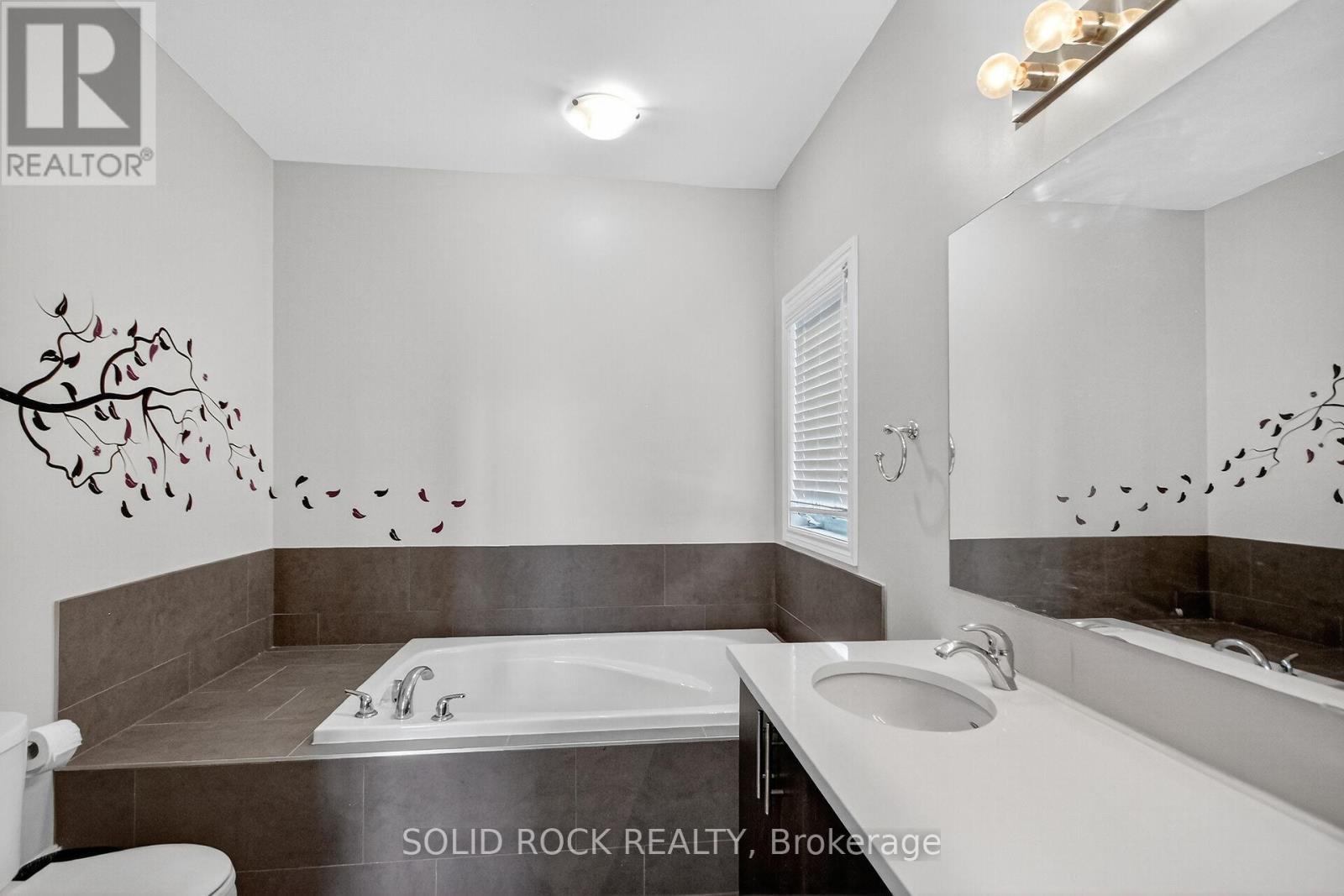 118 Wilhelmina Place, Ottawa, ON - Indoor Photo Showing Bathroom
