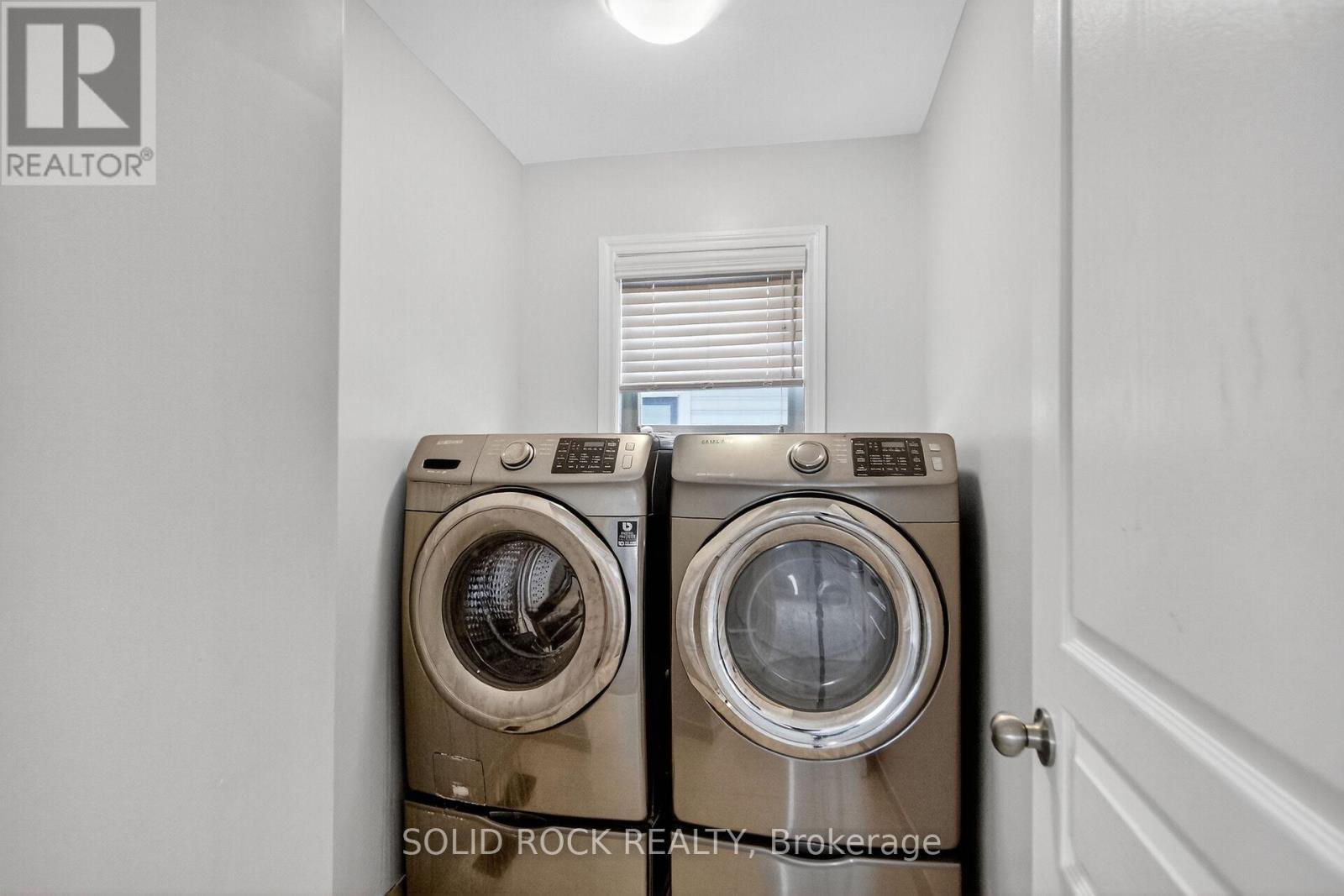 118 Wilhelmina Place, Ottawa, ON - Indoor Photo Showing Laundry Room