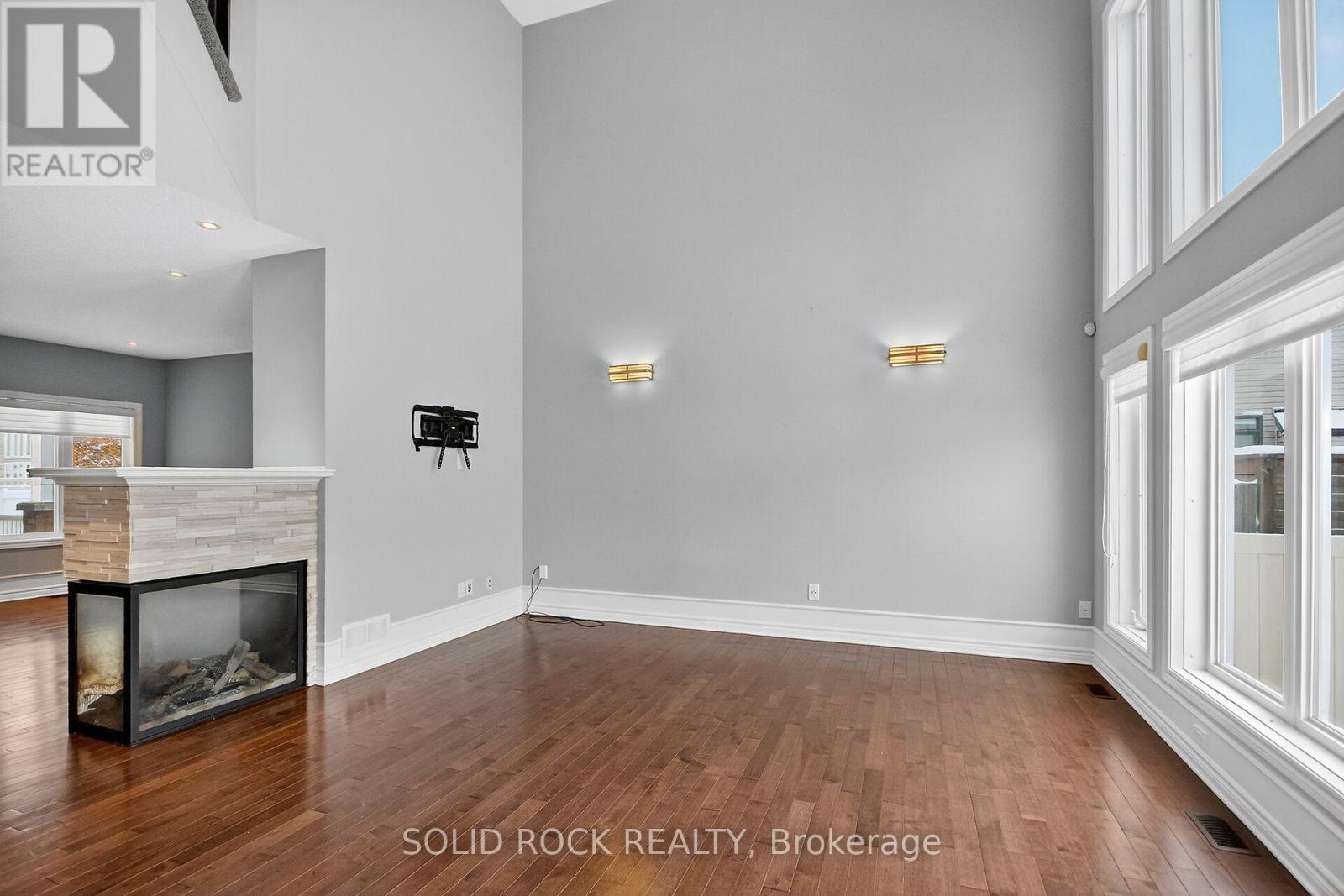 118 Wilhelmina Place, Ottawa, ON - Indoor Photo Showing Other Room With Fireplace