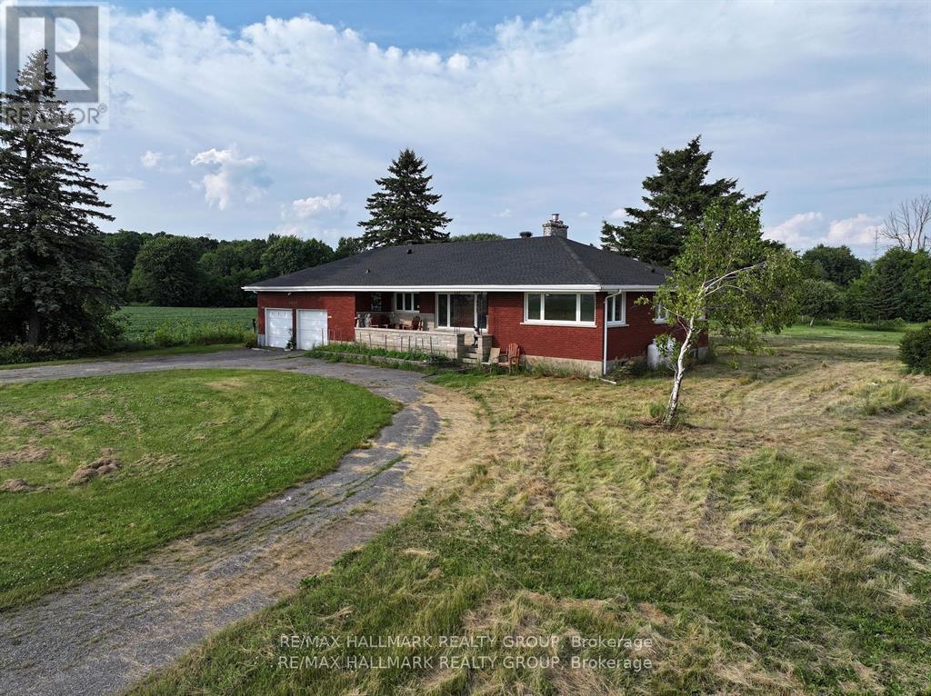 6050 Old Richmond Road, Ottawa, ON - Outdoor
