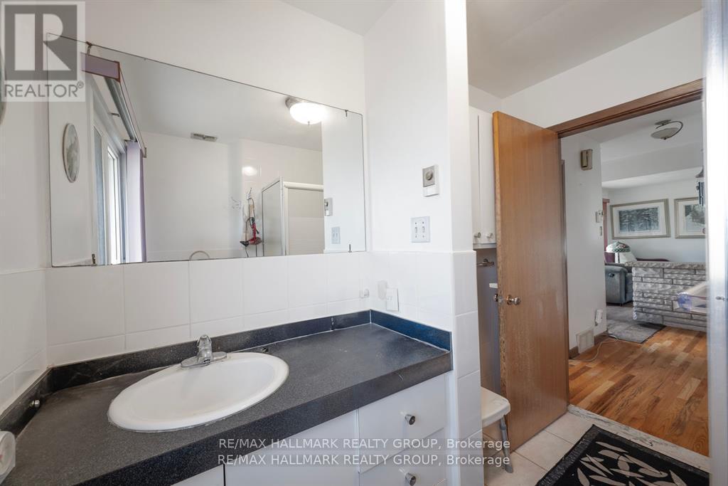 6050 Old Richmond Road, Ottawa, ON - Indoor Photo Showing Bathroom