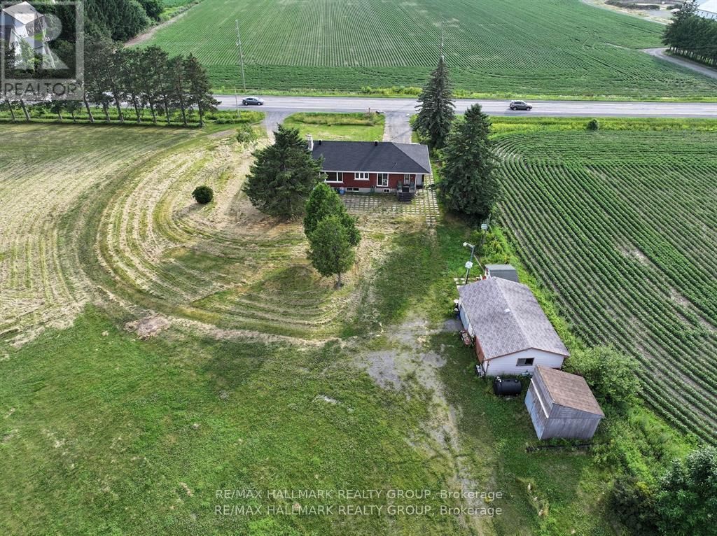 6050 Old Richmond Road, Ottawa, ON - Outdoor