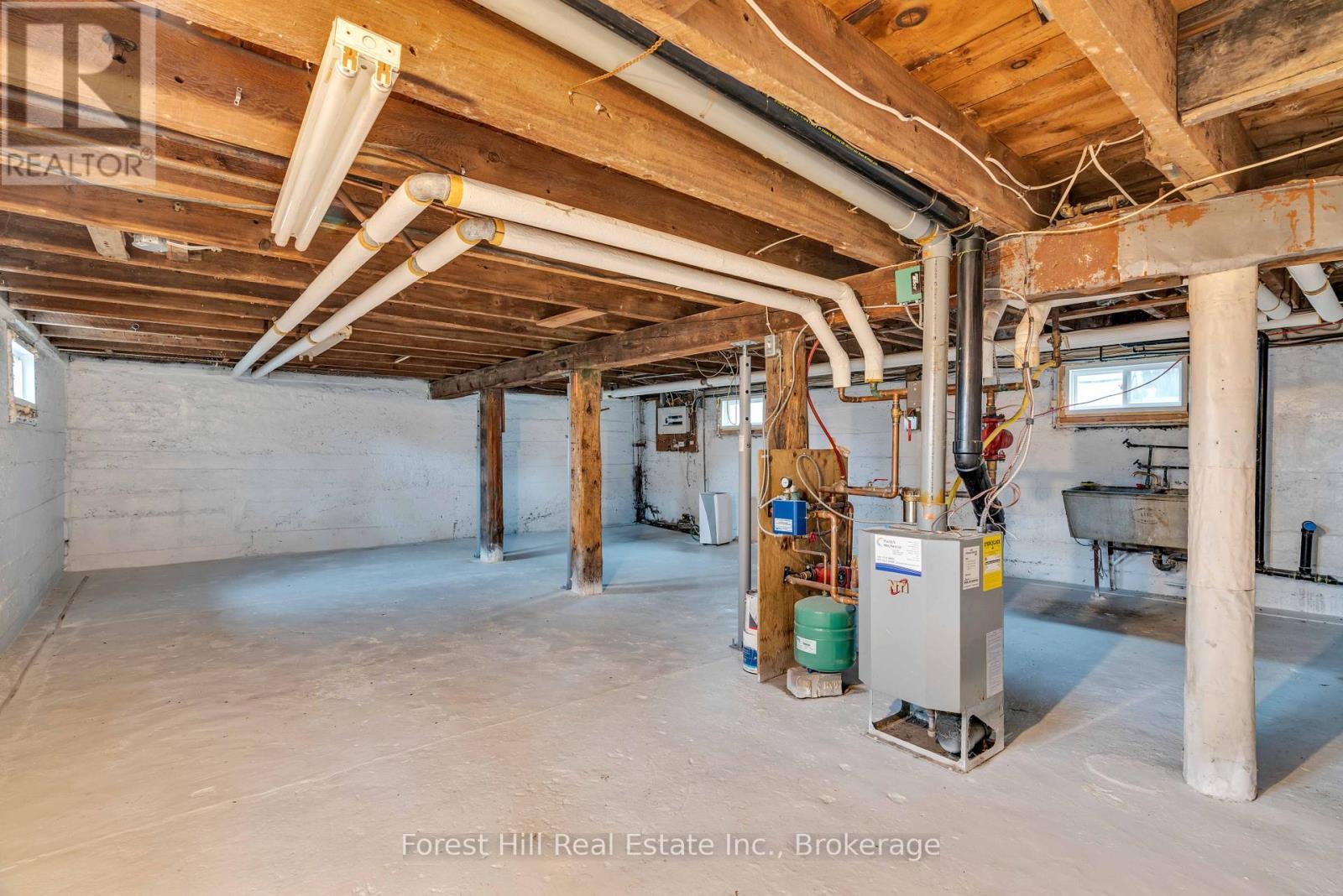 184 Boucher Street E, Meaford, ON - Indoor Photo Showing Basement