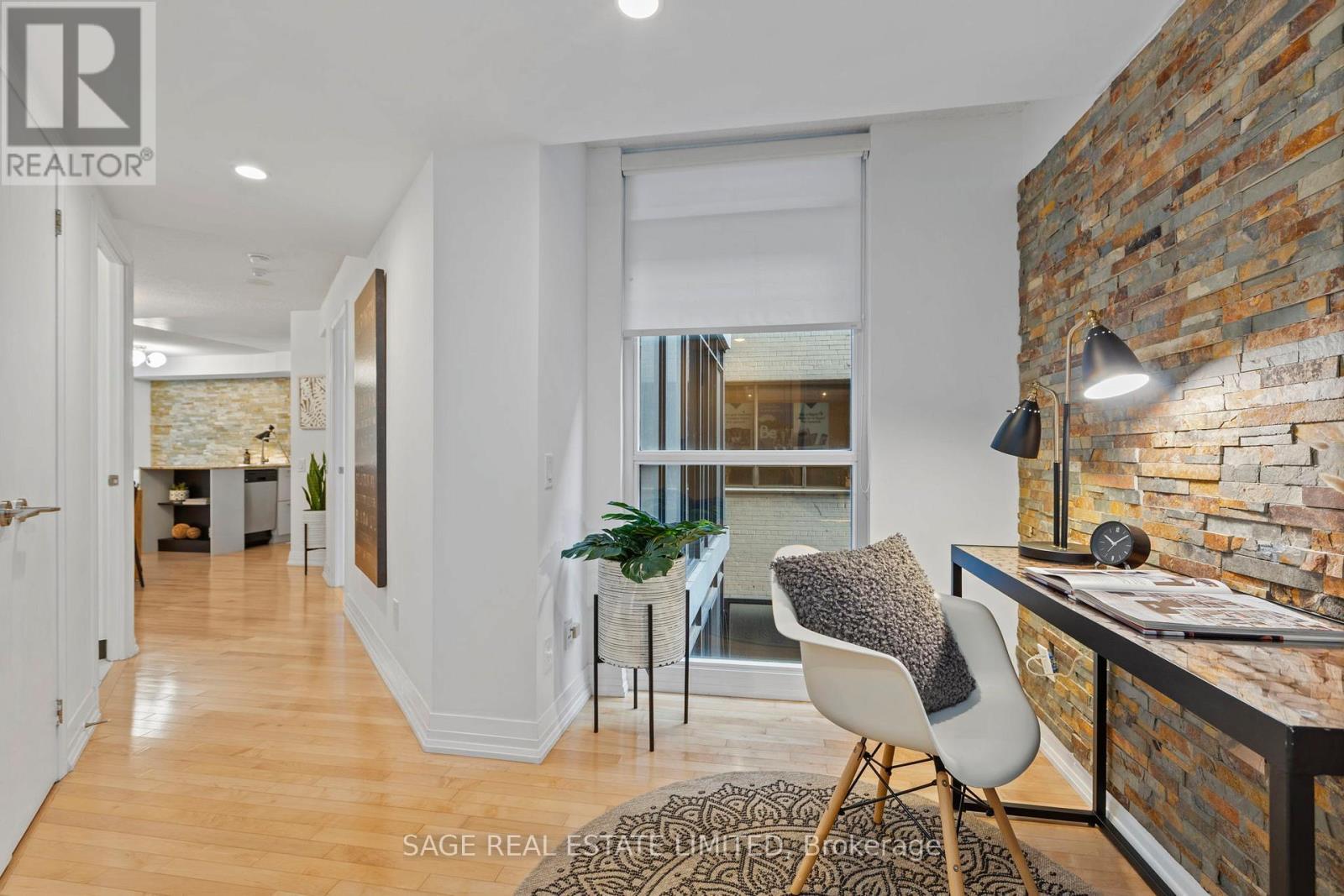 Den currently used as home office w large window! - 328 - 25 Carlton Street, Toronto, ON - Indoor Photo Showing Other Room