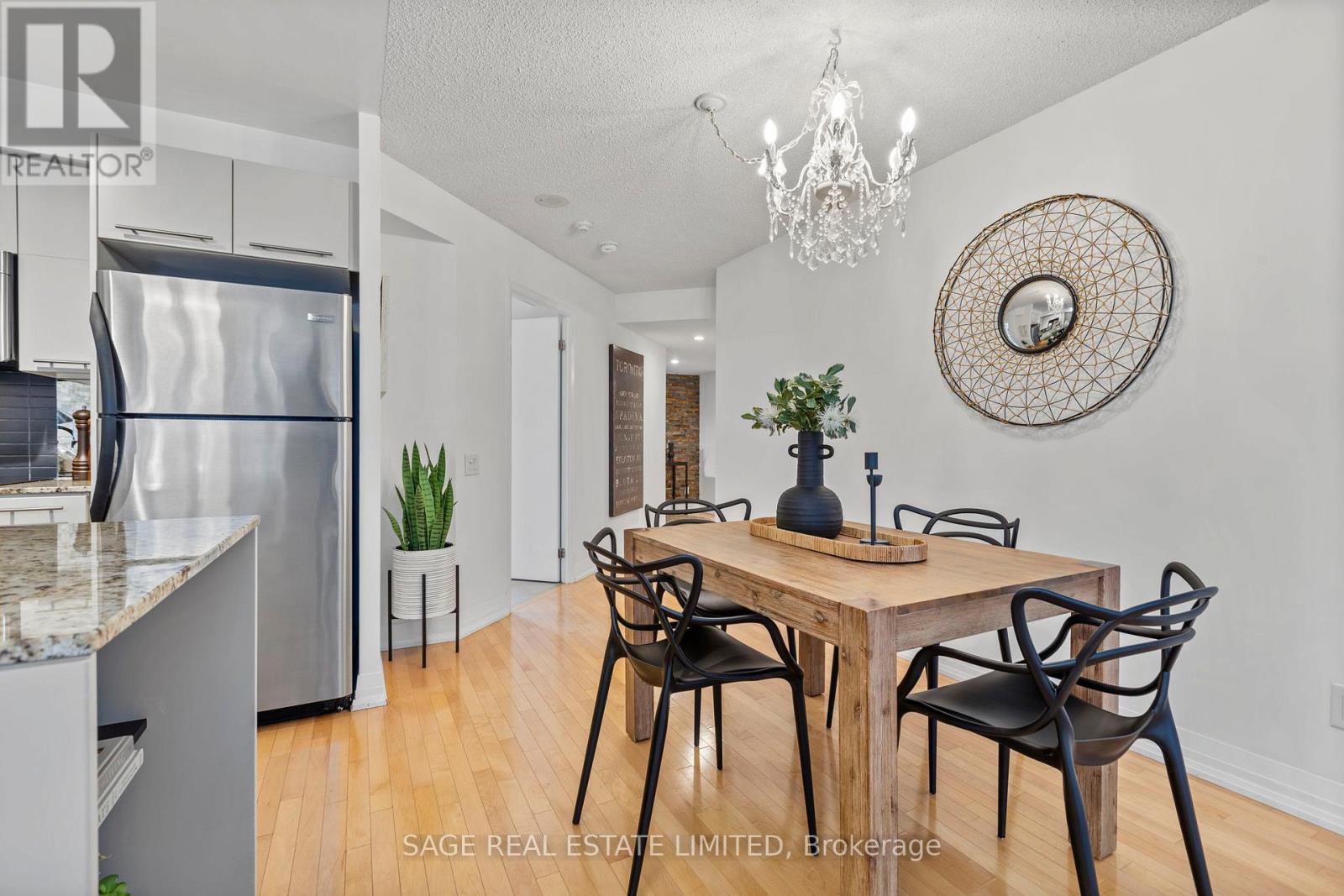 328 - 25 Carlton Street, Toronto, ON - Indoor Photo Showing Dining Room